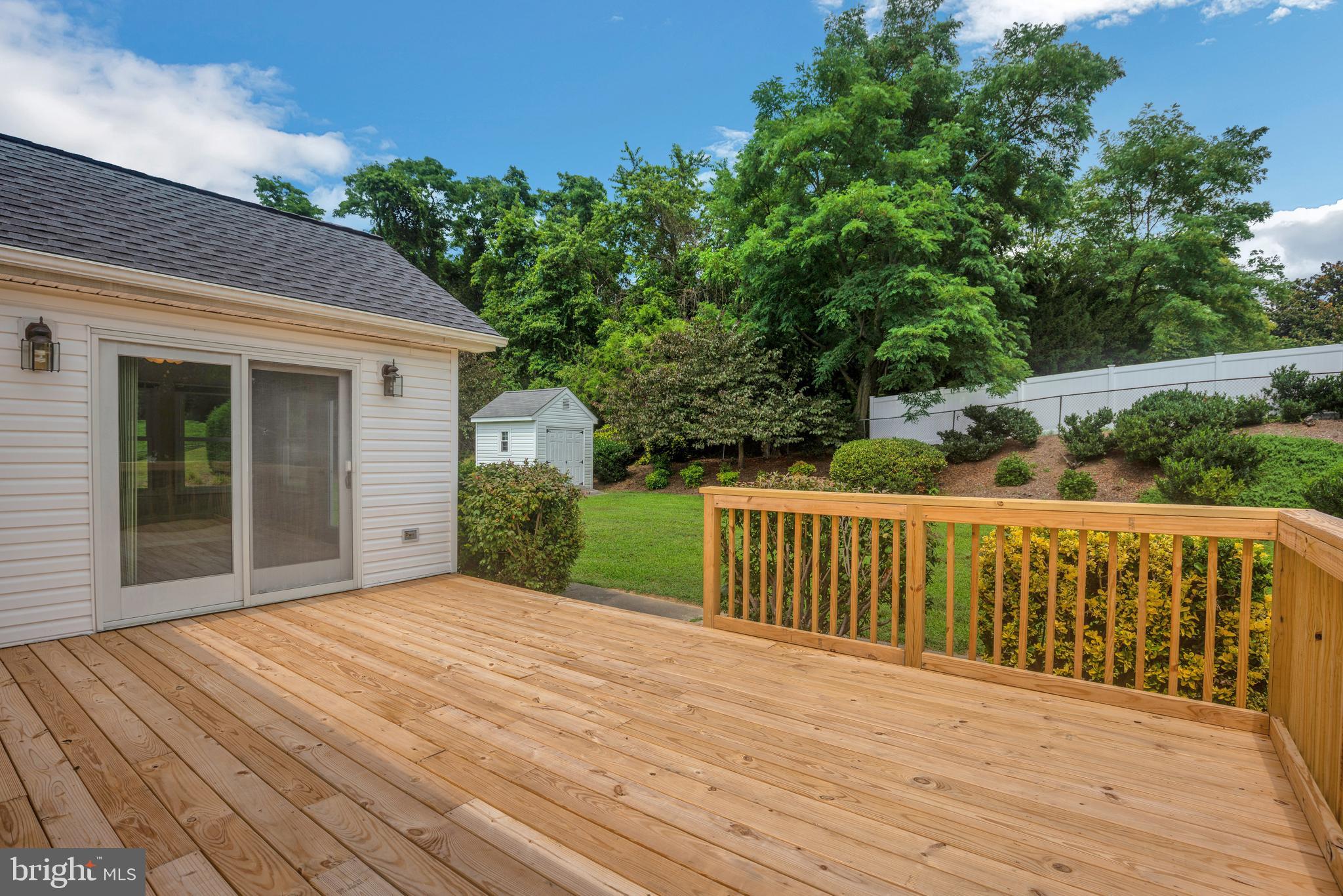 BRETON BAY ESTATES - Residential