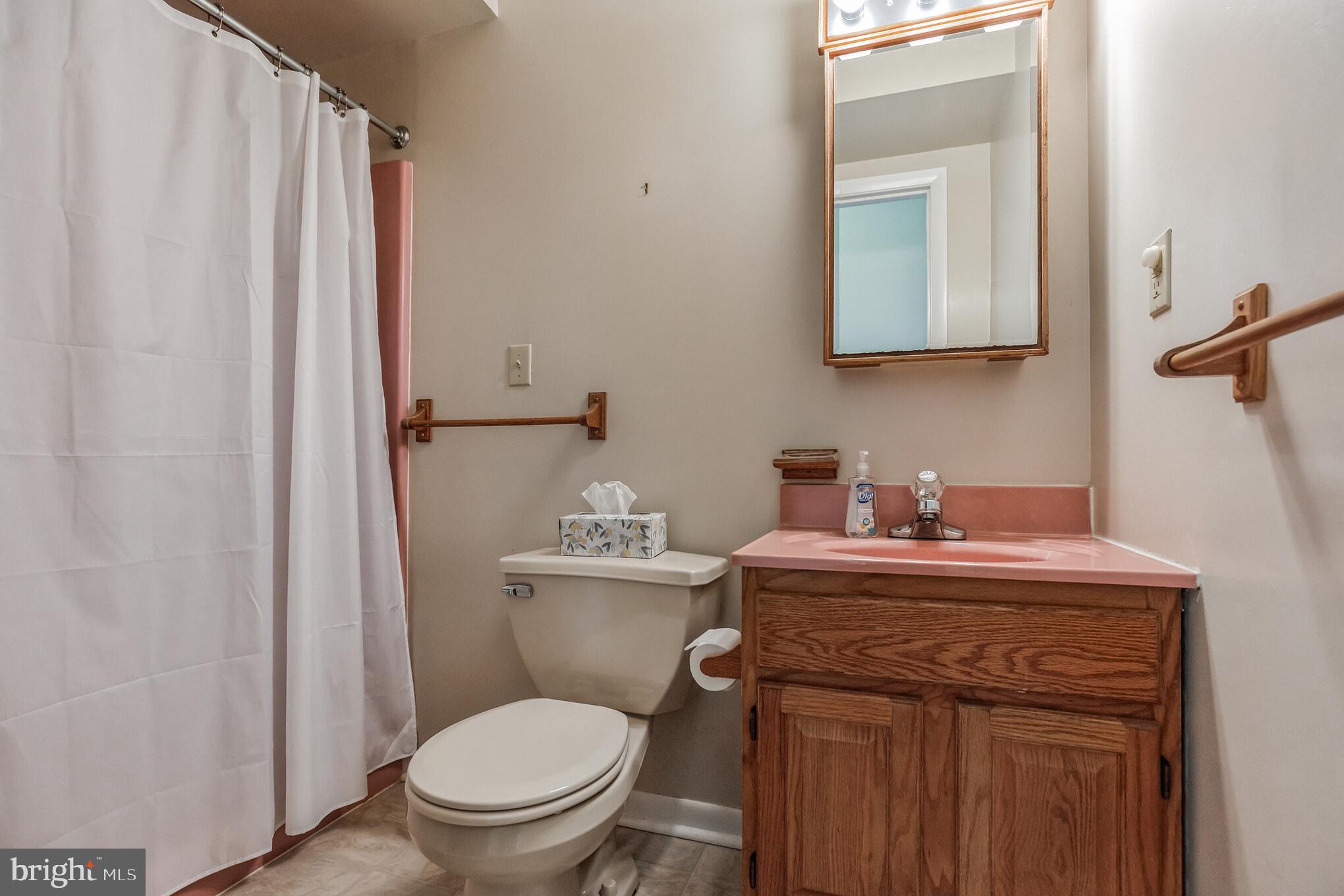 BRETON BAY ESTATES - Residential