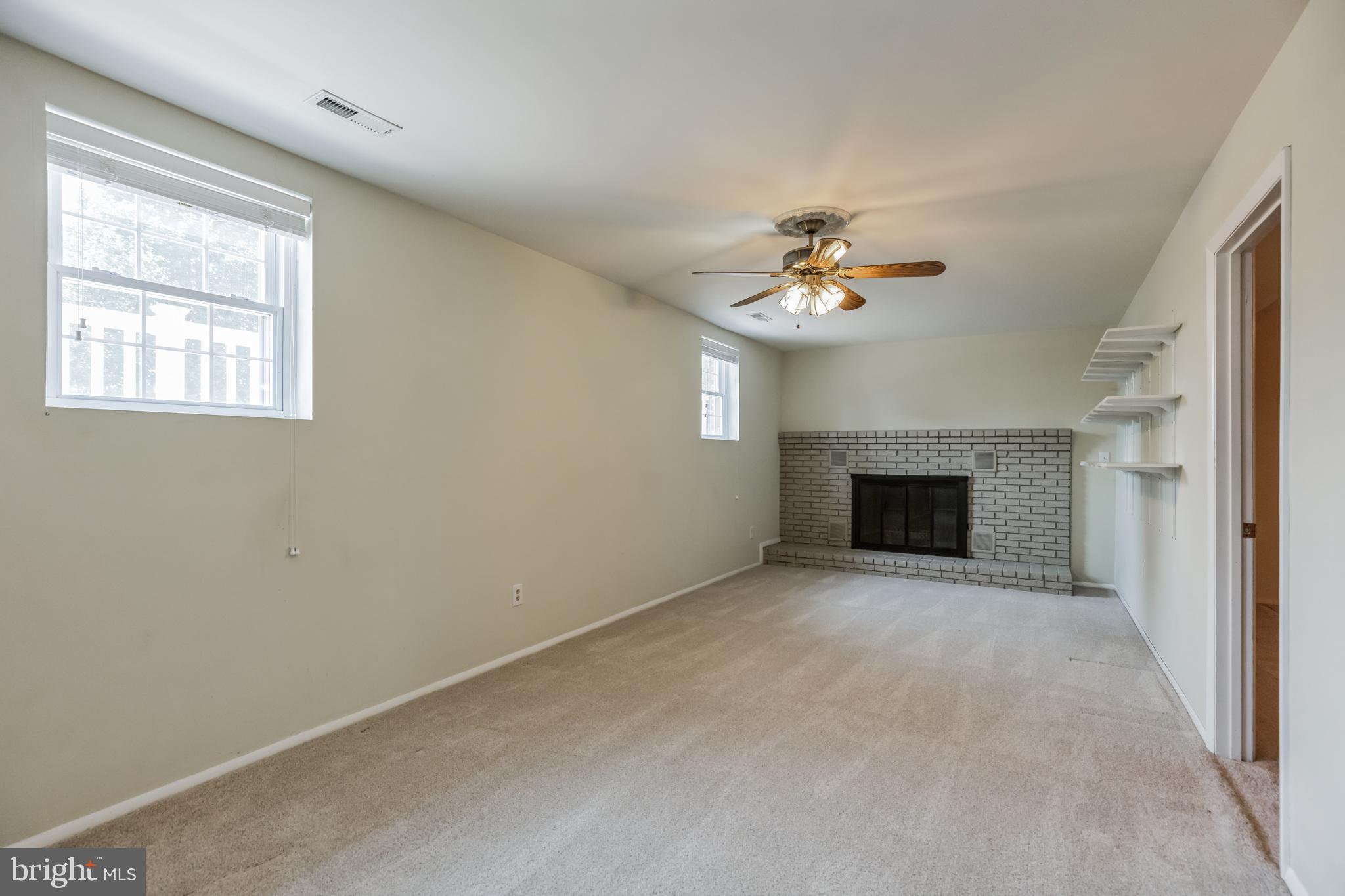 BRETON BAY ESTATES - Residential