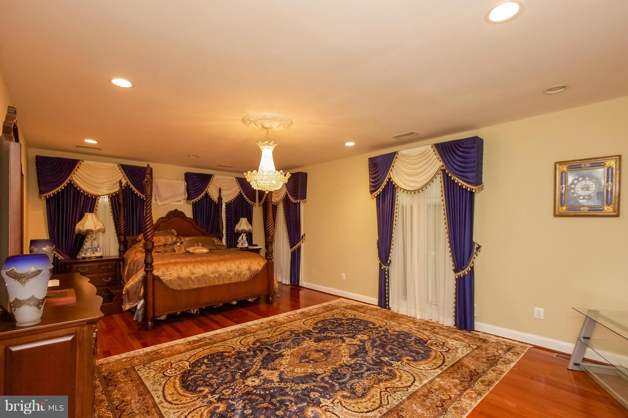 GRANBY WOODS - Residential