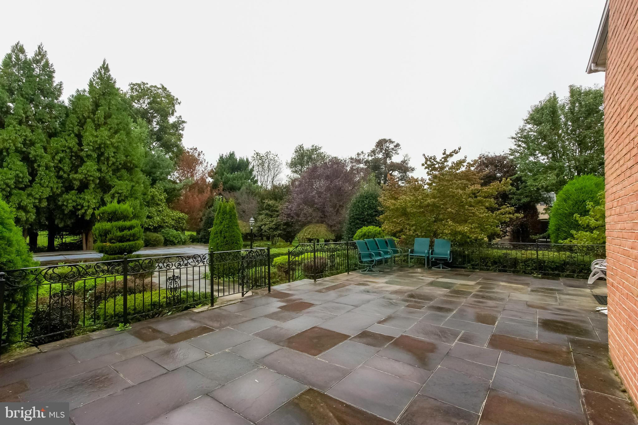 GRANBY WOODS - Residential