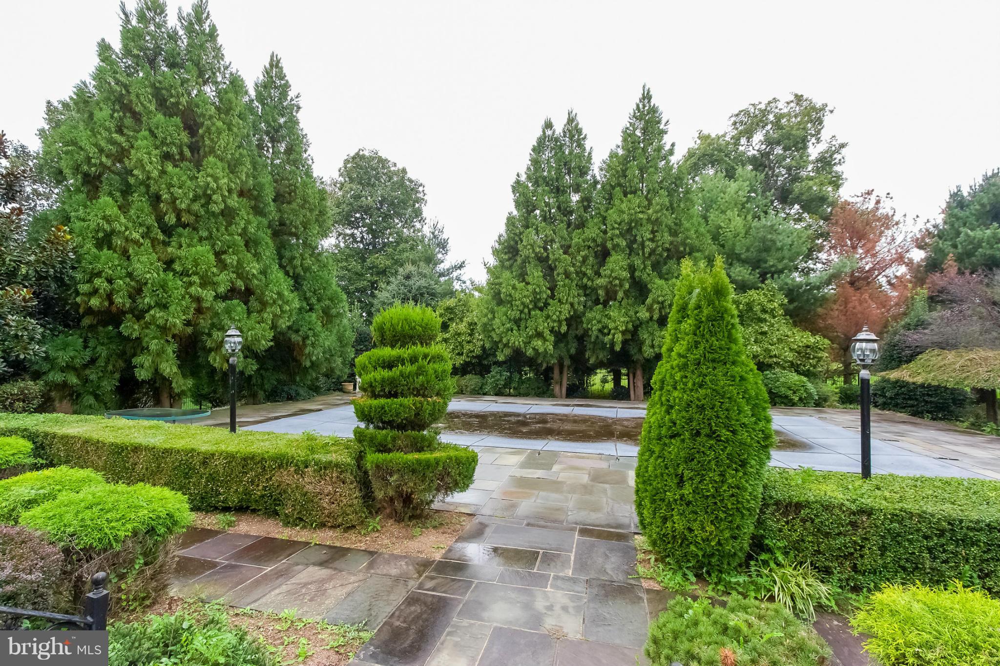 GRANBY WOODS - Residential