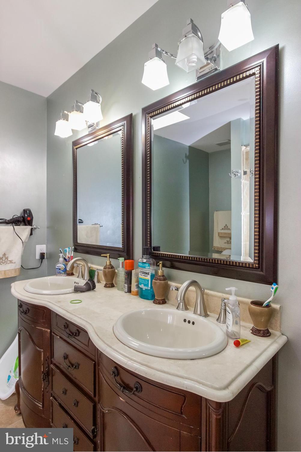 GRANBY WOODS - Residential