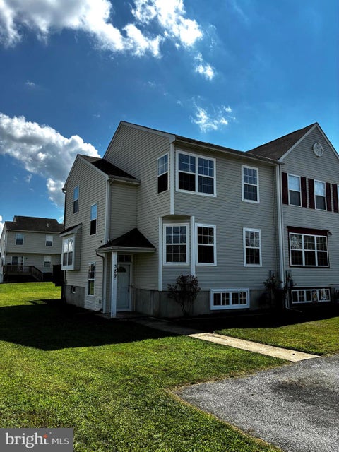 Townhouse For Sale - 389 Braddock Road<br/> SMYRNA, DE 19977