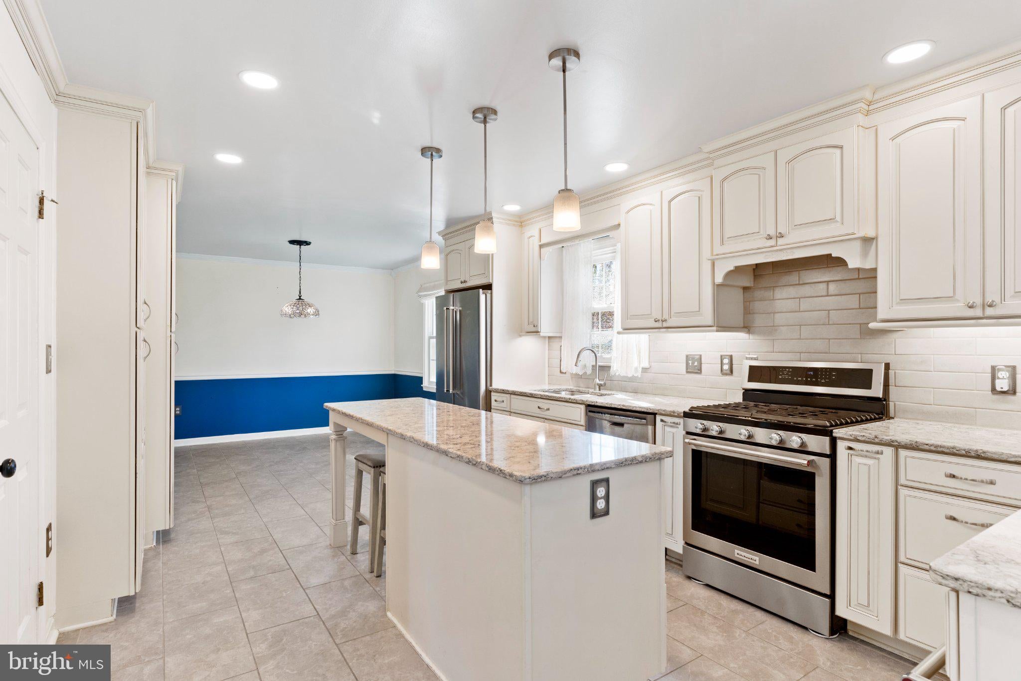 116 GREENBRIAR LANE