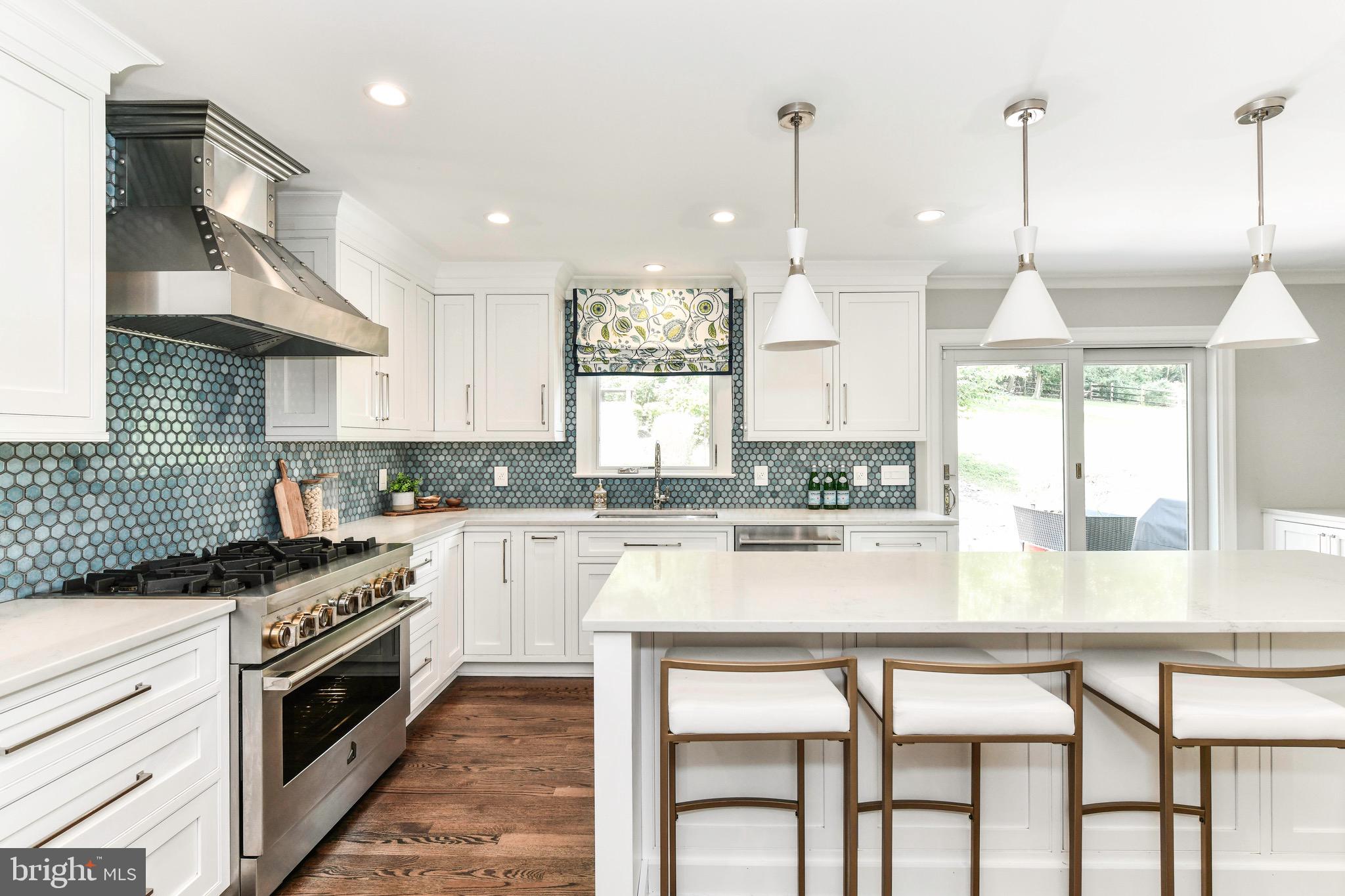 HICKORY CREEK - Residential