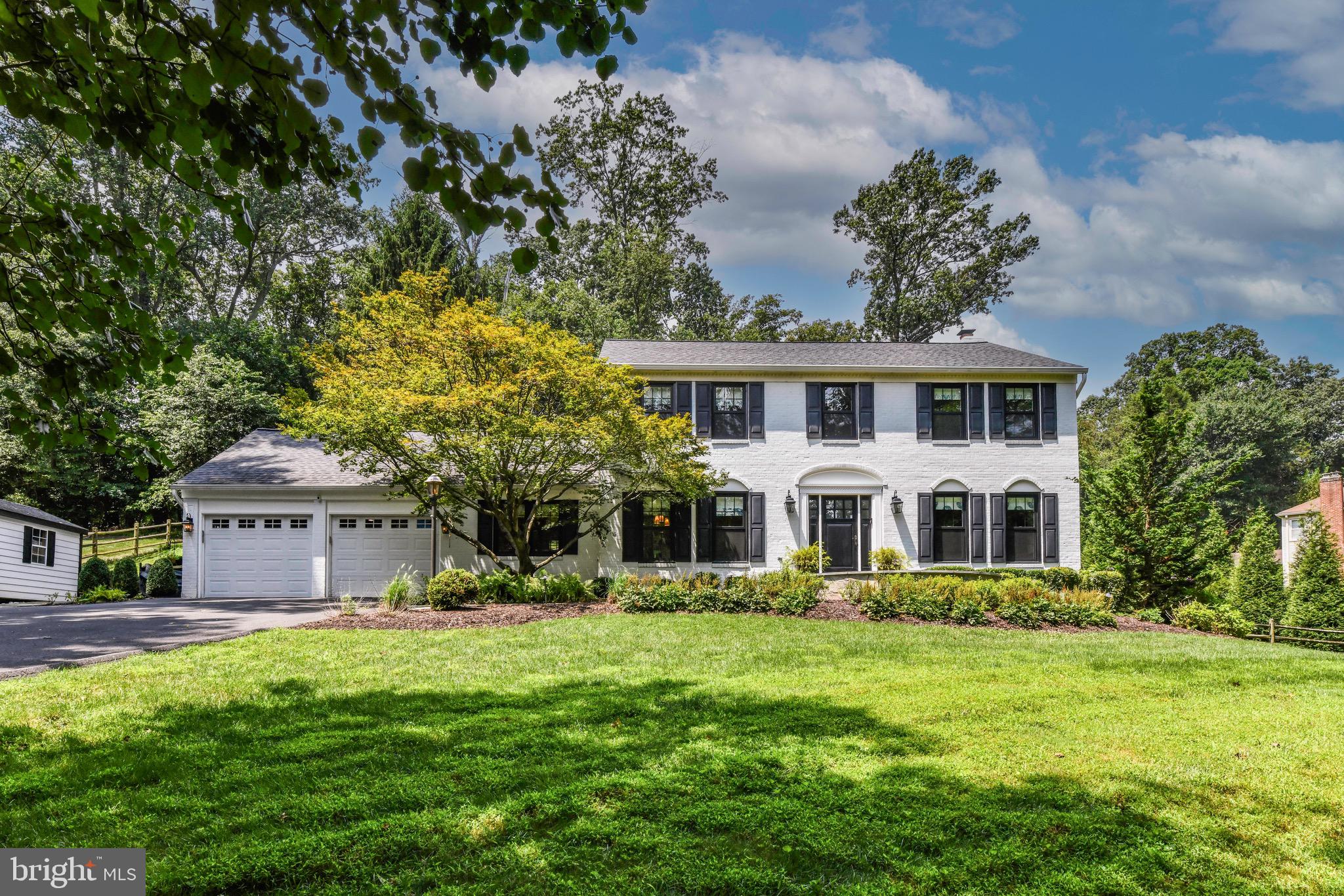 810 HICKORY VALE LANE