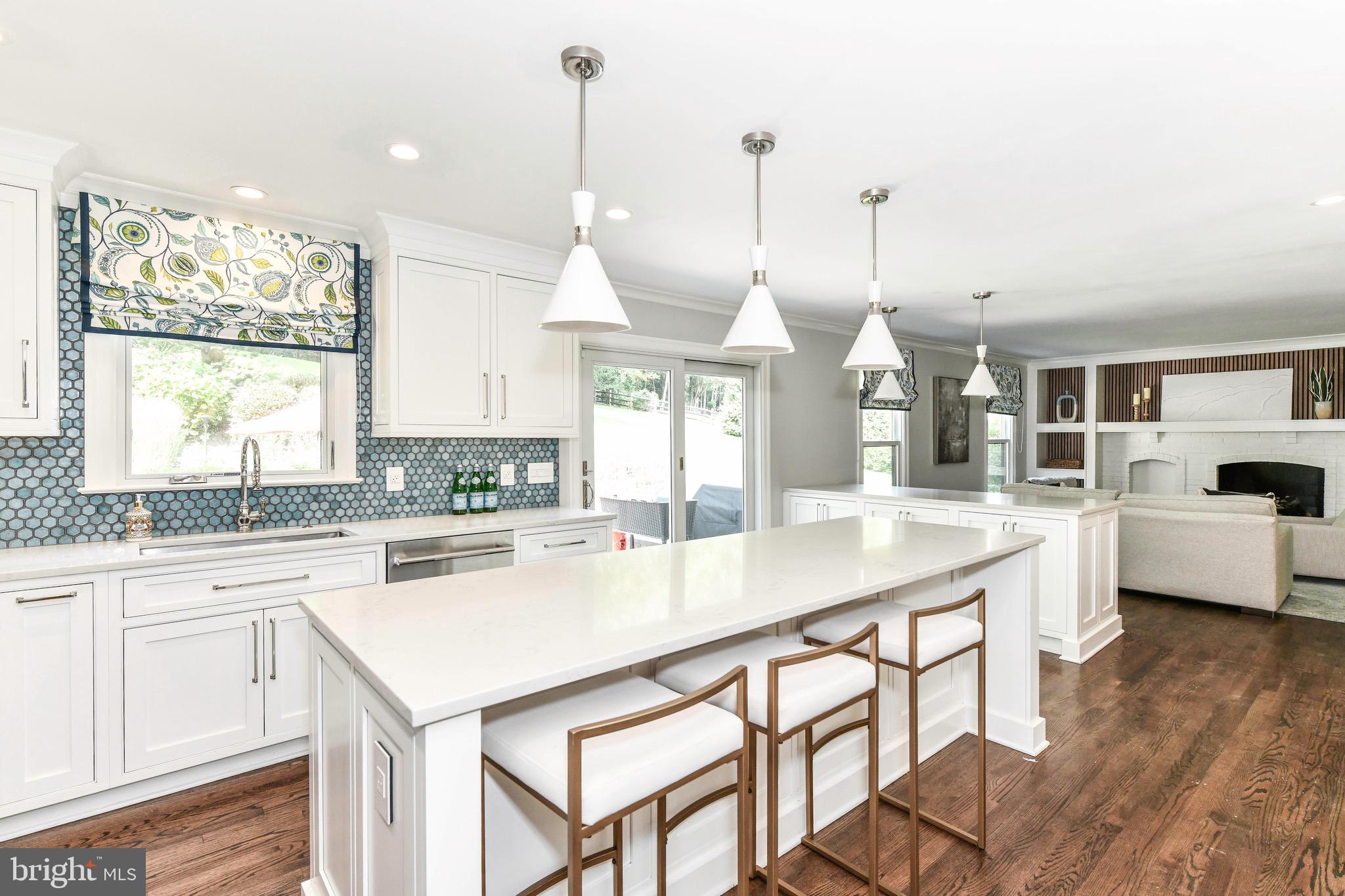 HICKORY CREEK - Residential