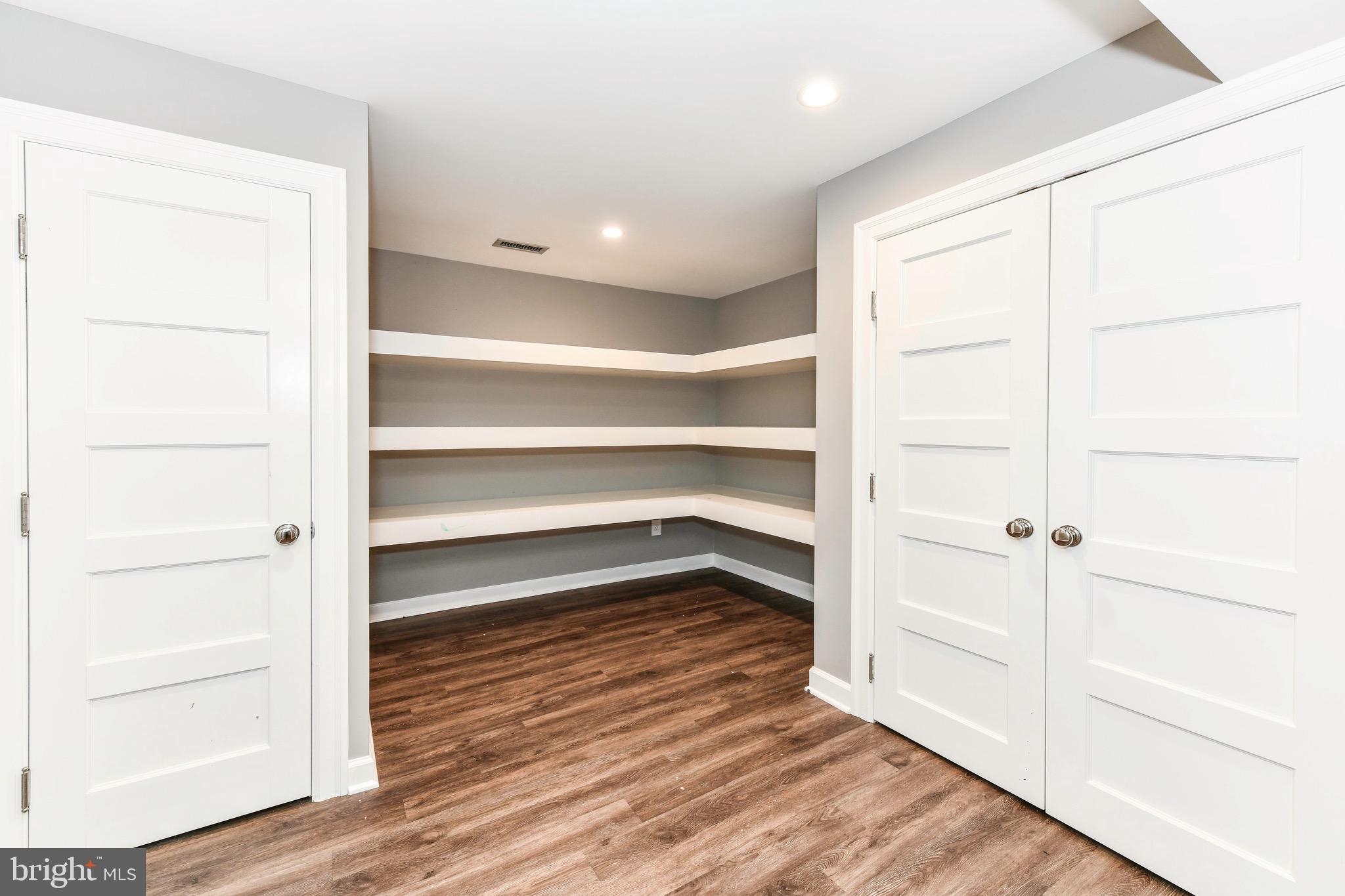 HICKORY CREEK - Residential