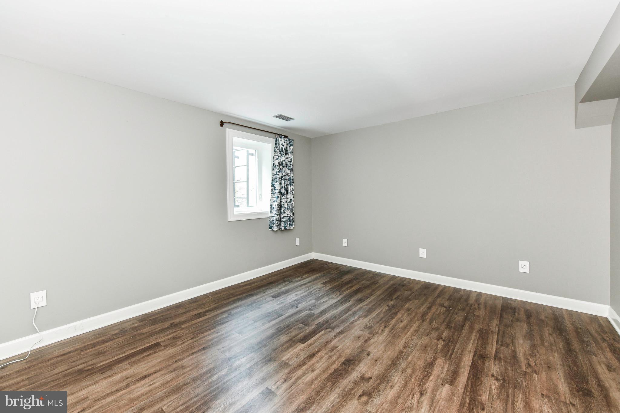 HICKORY CREEK - Residential