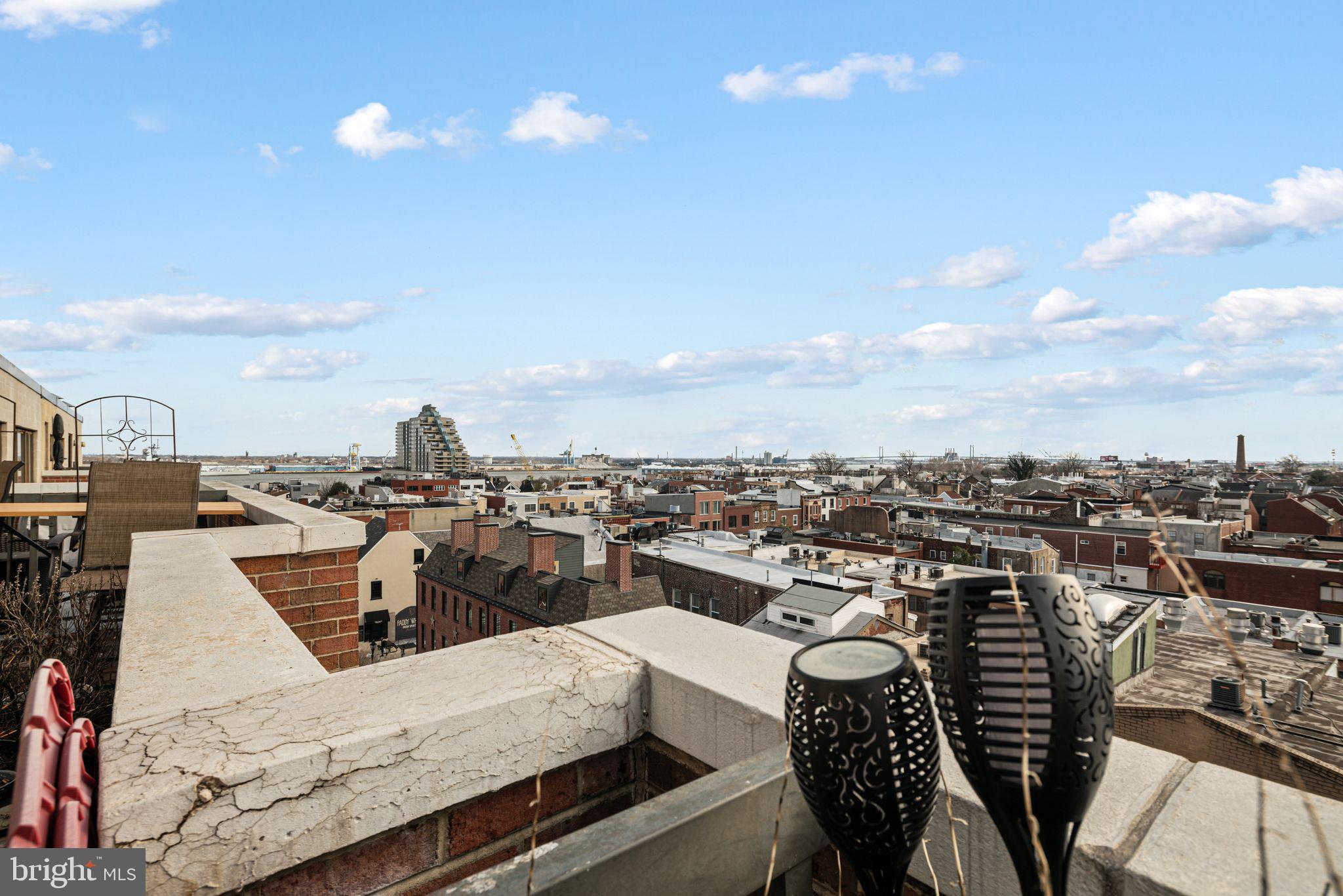 SOCIETY HILL - Residential Lease