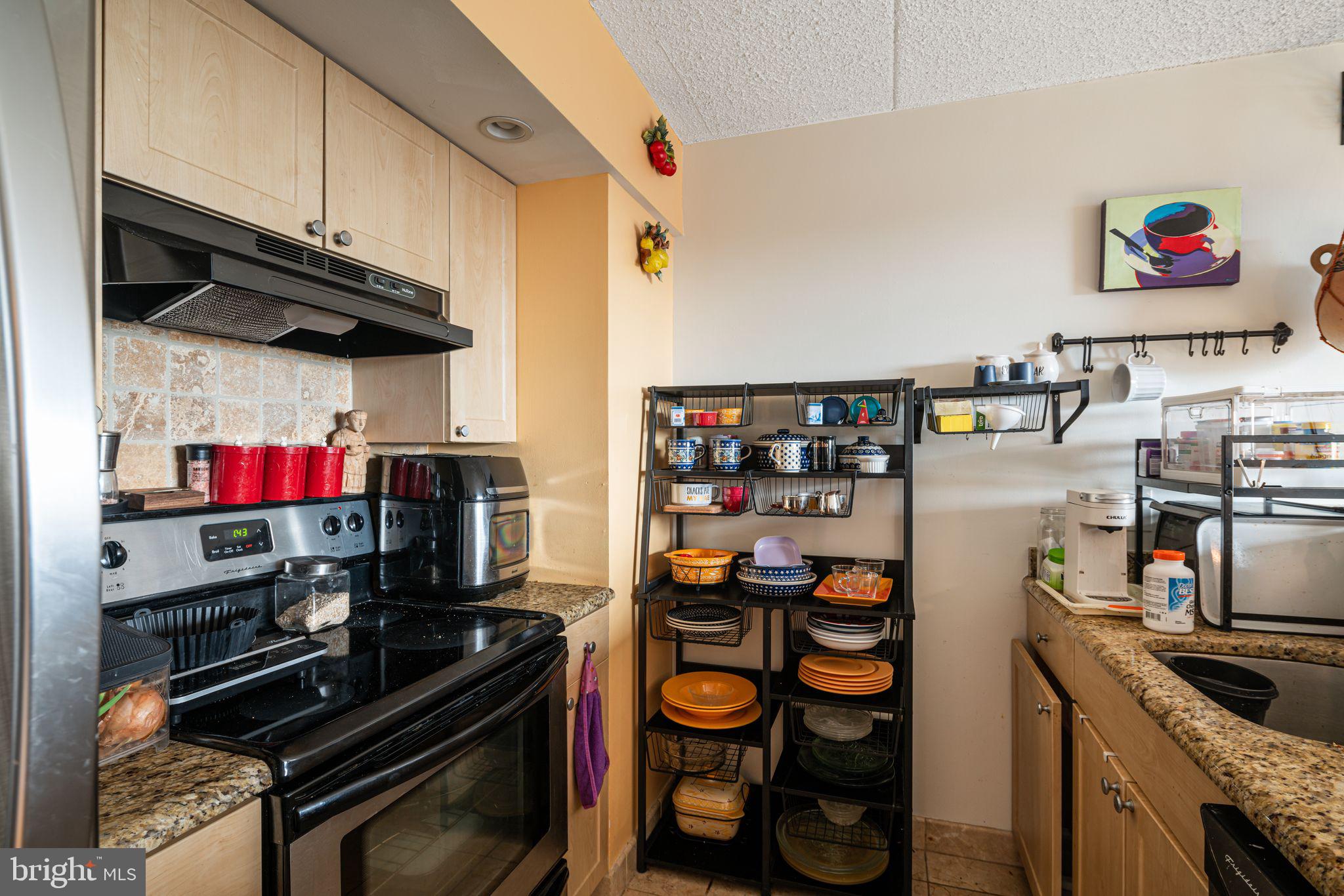 SOCIETY HILL - Residential Lease