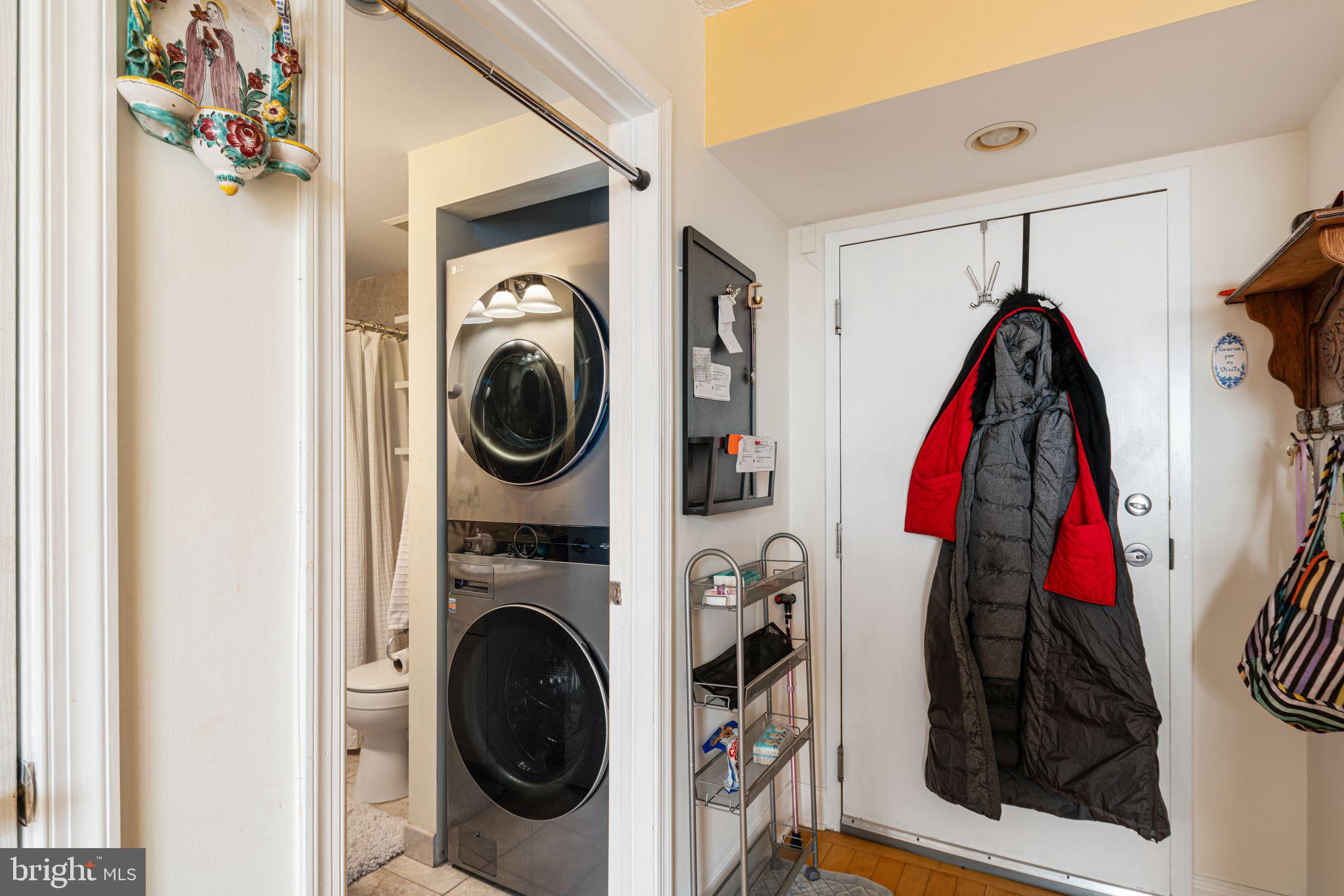 SOCIETY HILL - Residential Lease