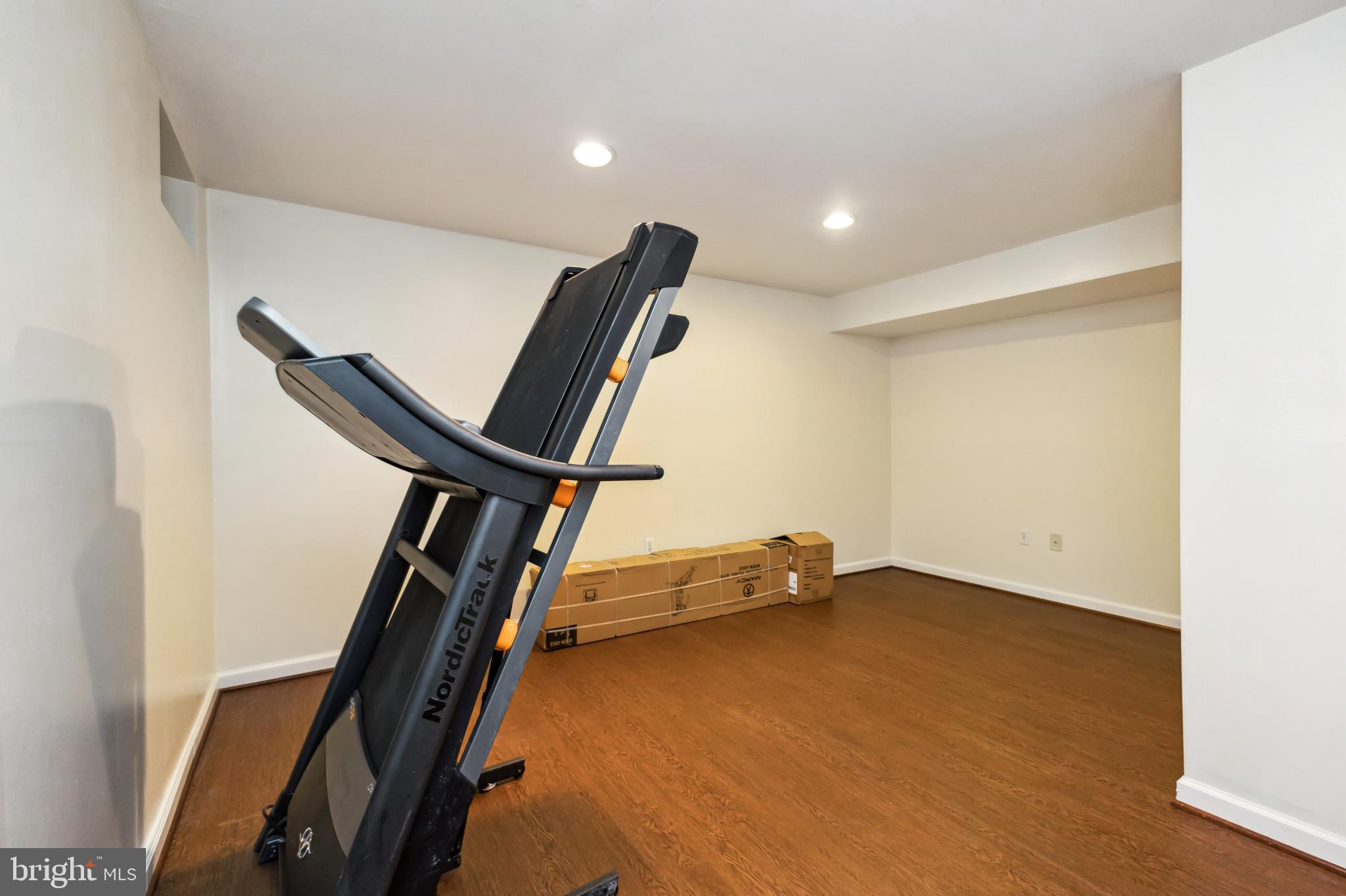 CARDINAL GLEN - Residential