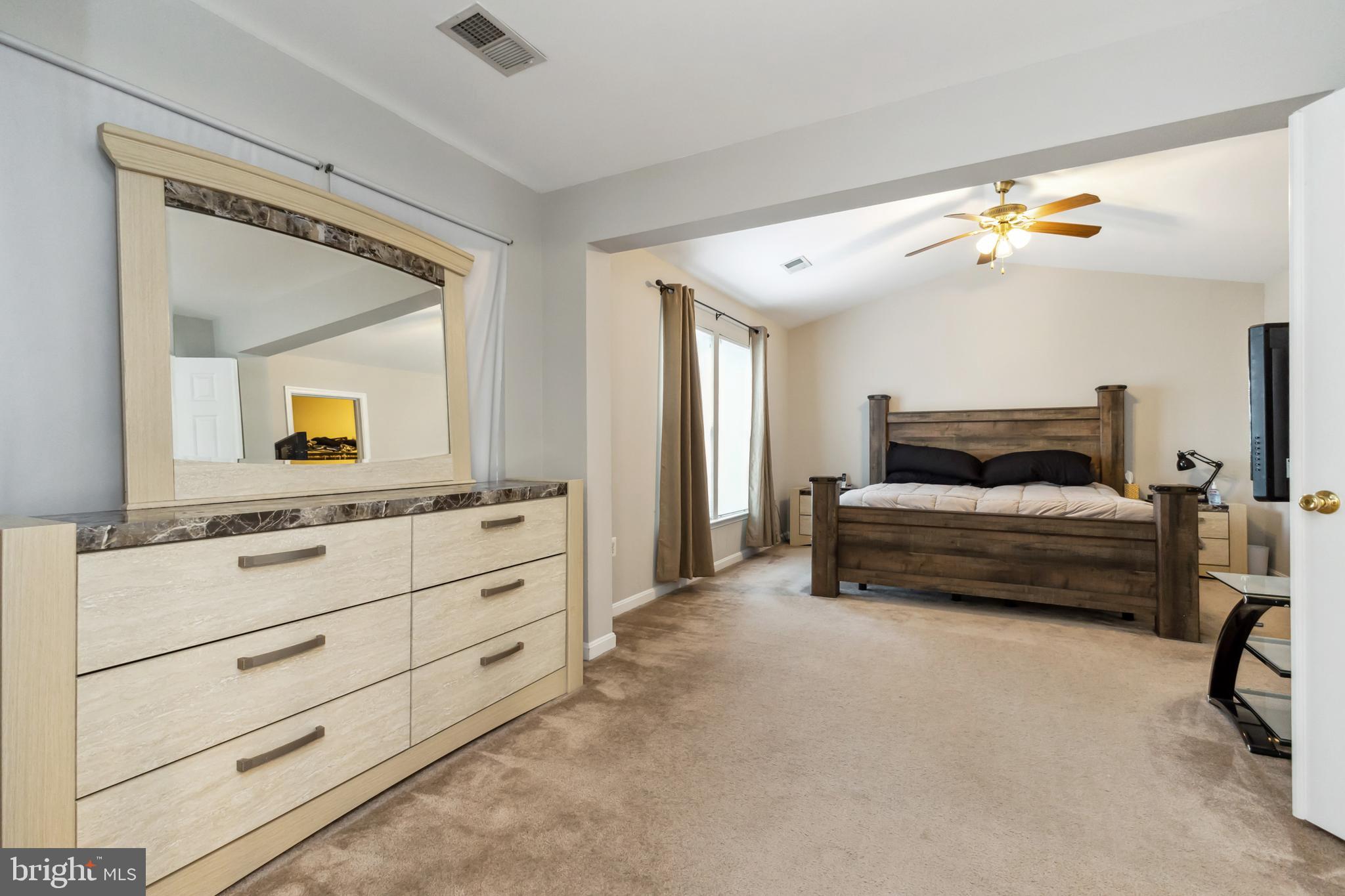 CARDINAL GLEN - Residential