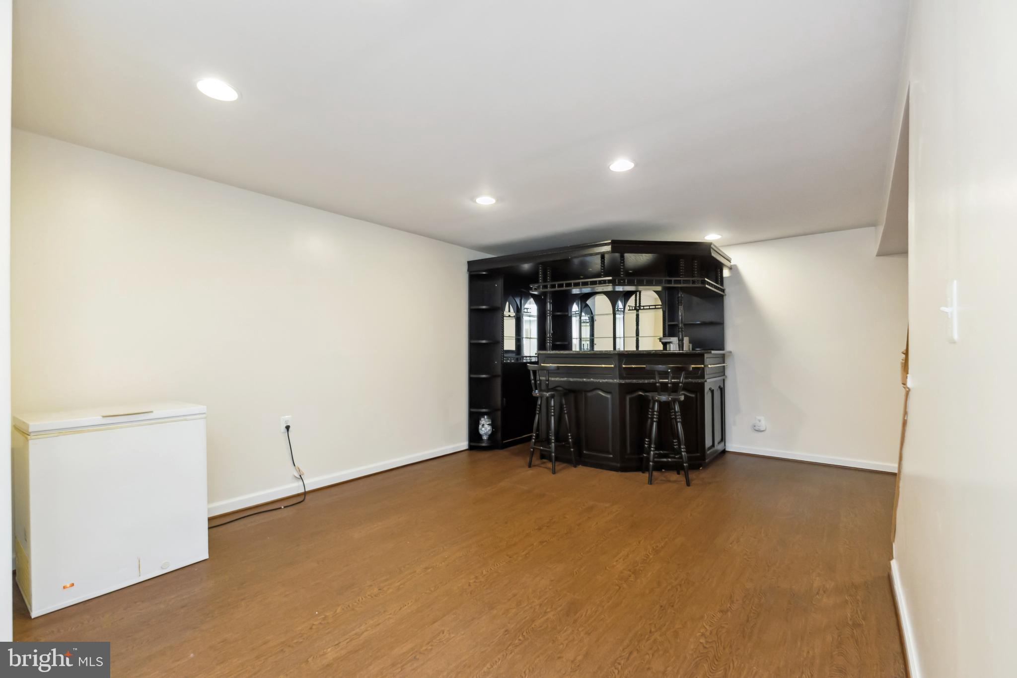 CARDINAL GLEN - Residential