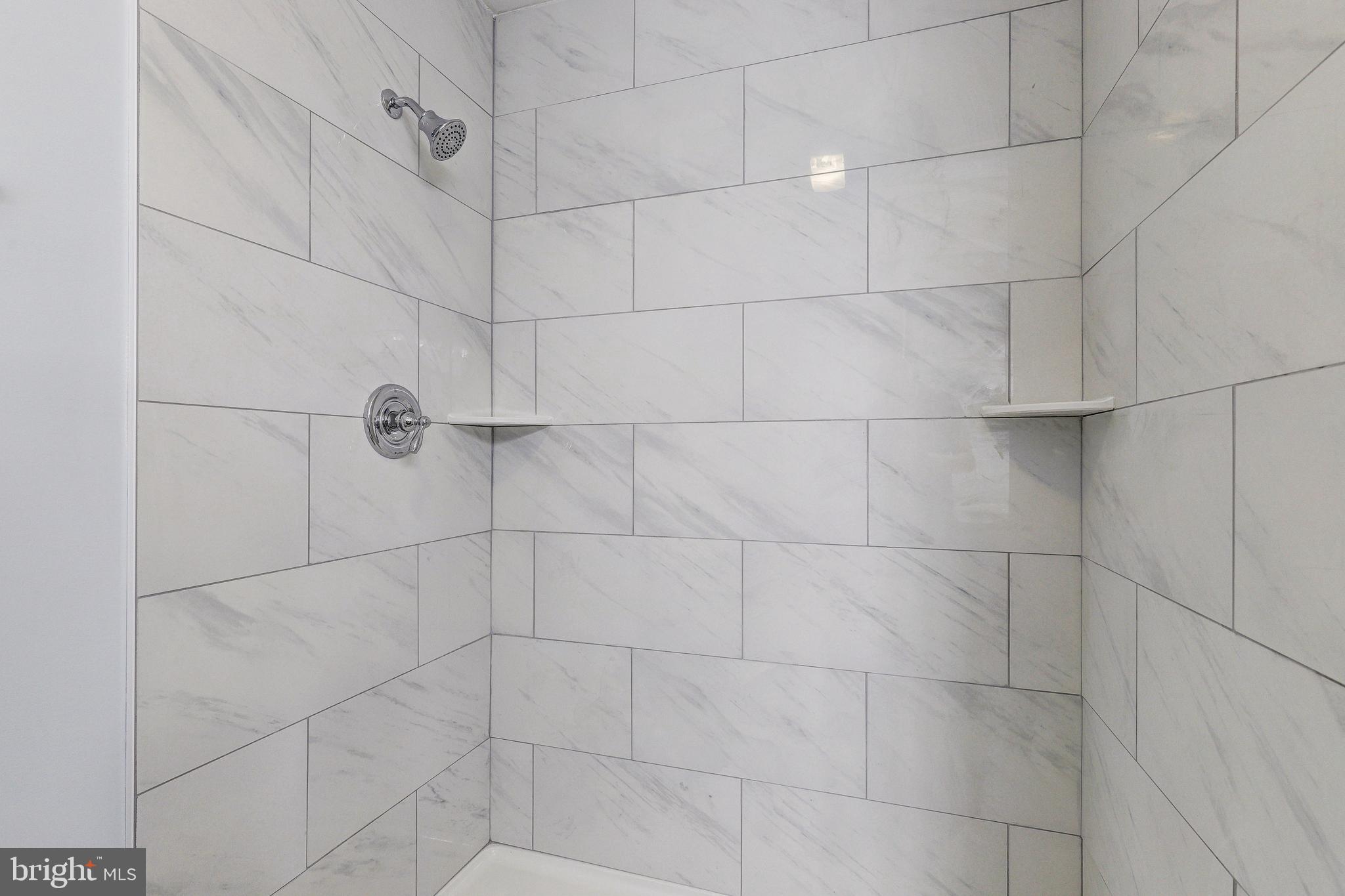 COUNTY SIDE - Residential