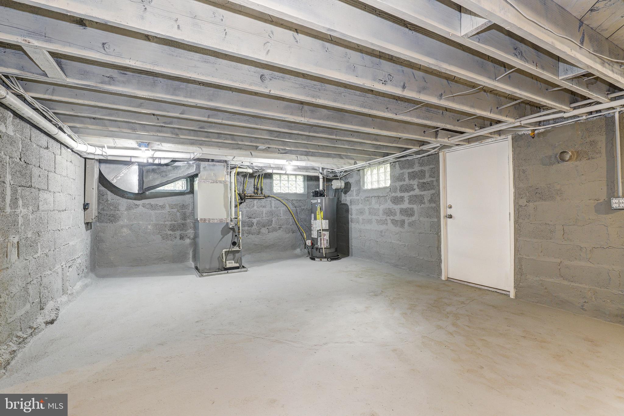 COUNTY SIDE - Residential