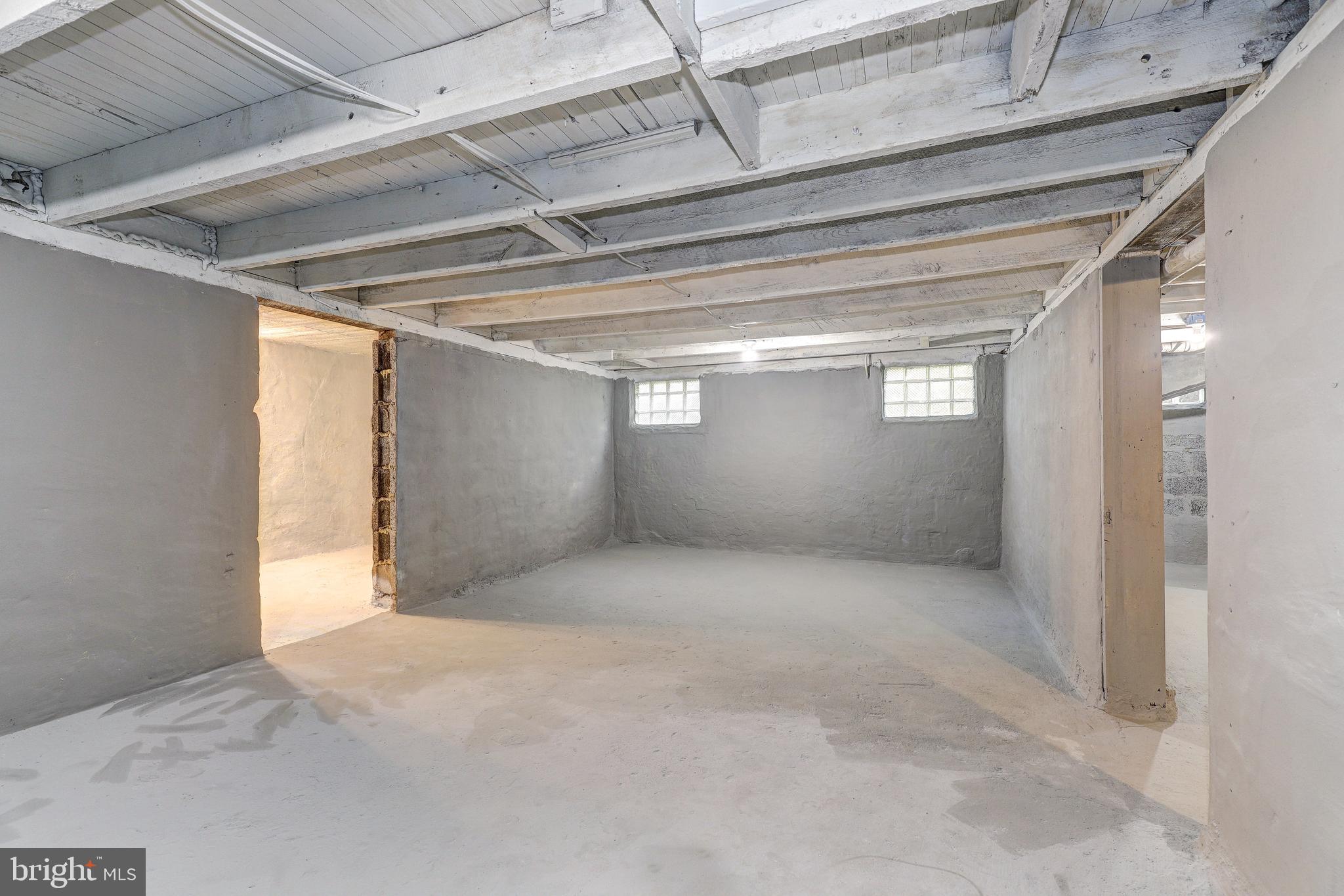 COUNTY SIDE - Residential