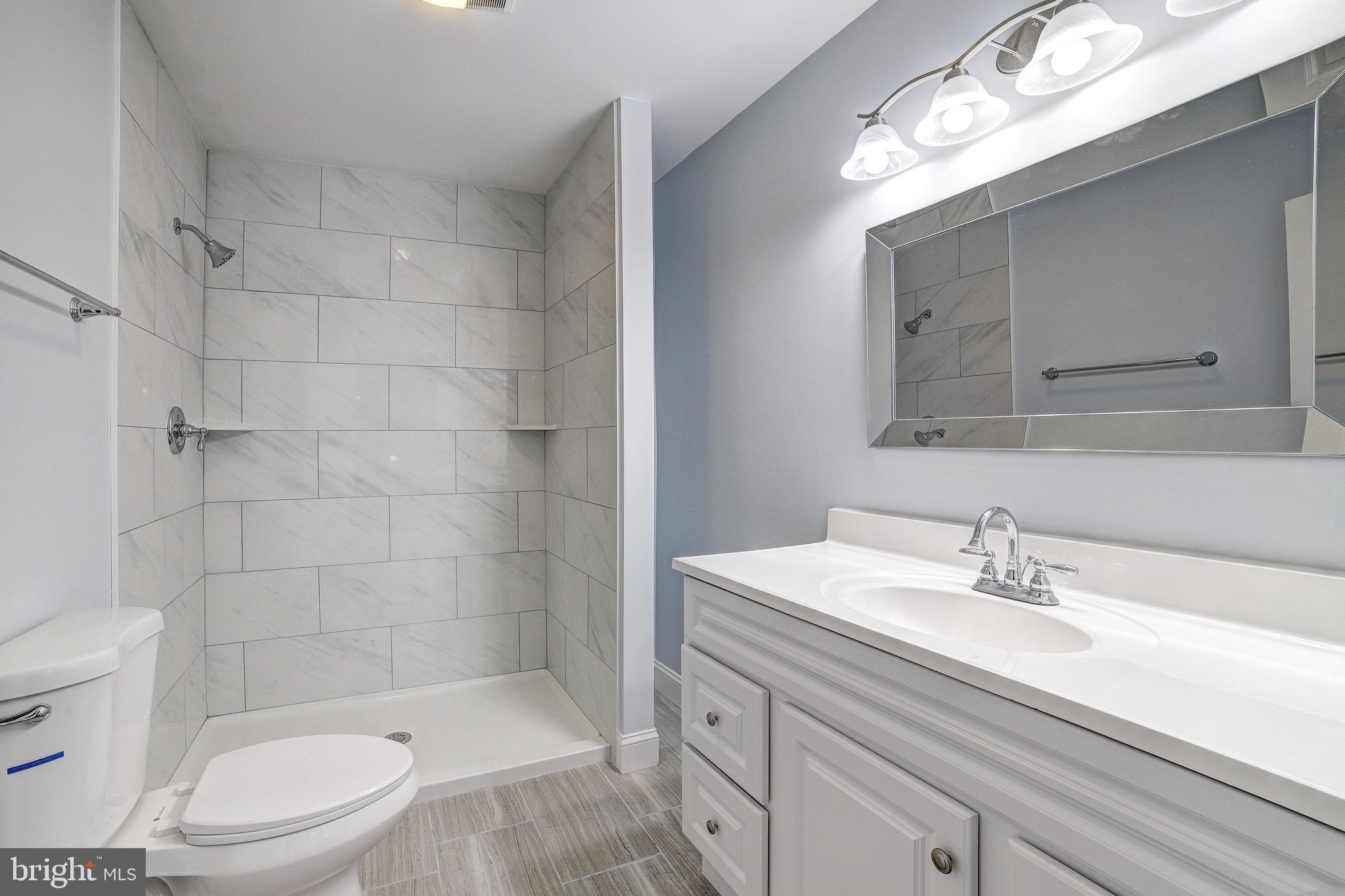 COUNTY SIDE - Residential