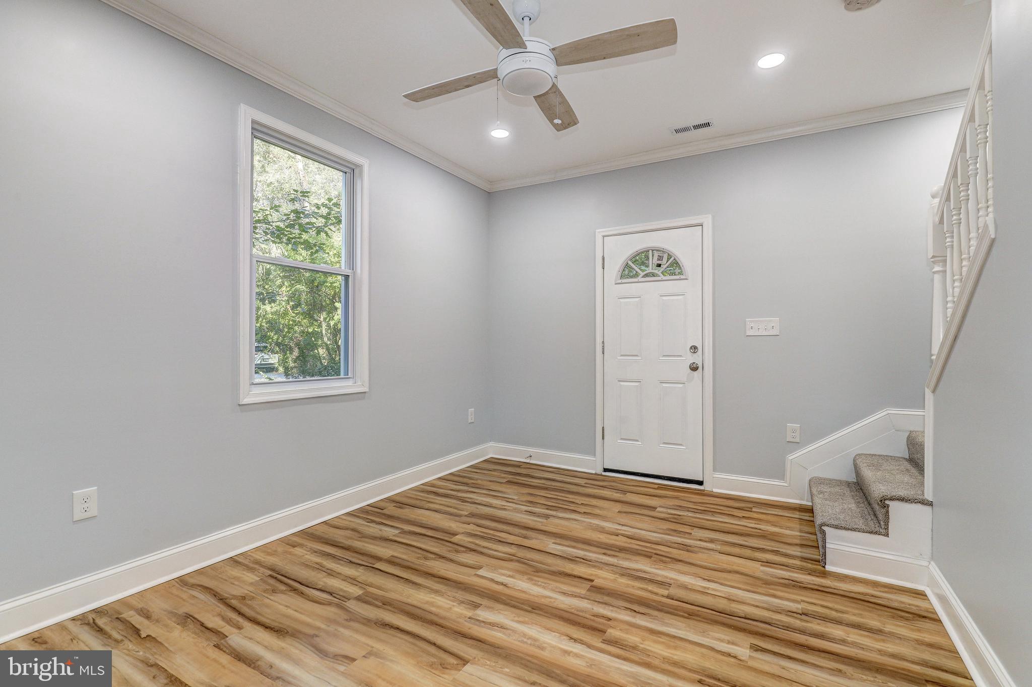 COUNTY SIDE - Residential