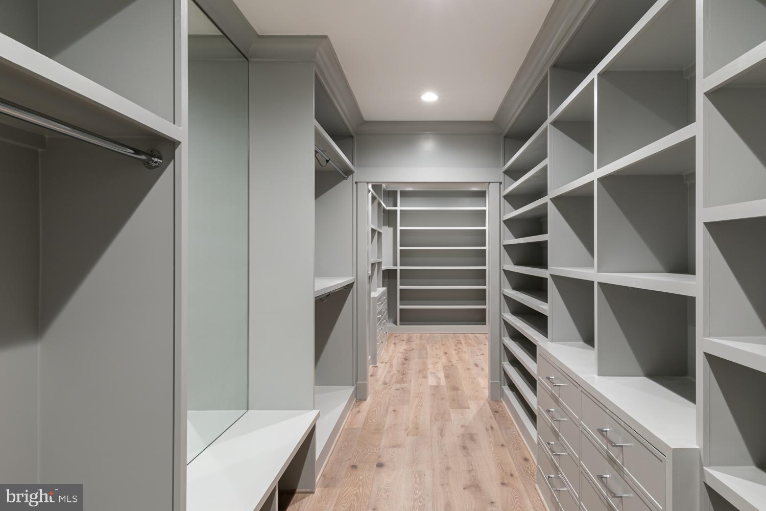 CHESTERBROOK WOODS - Residential