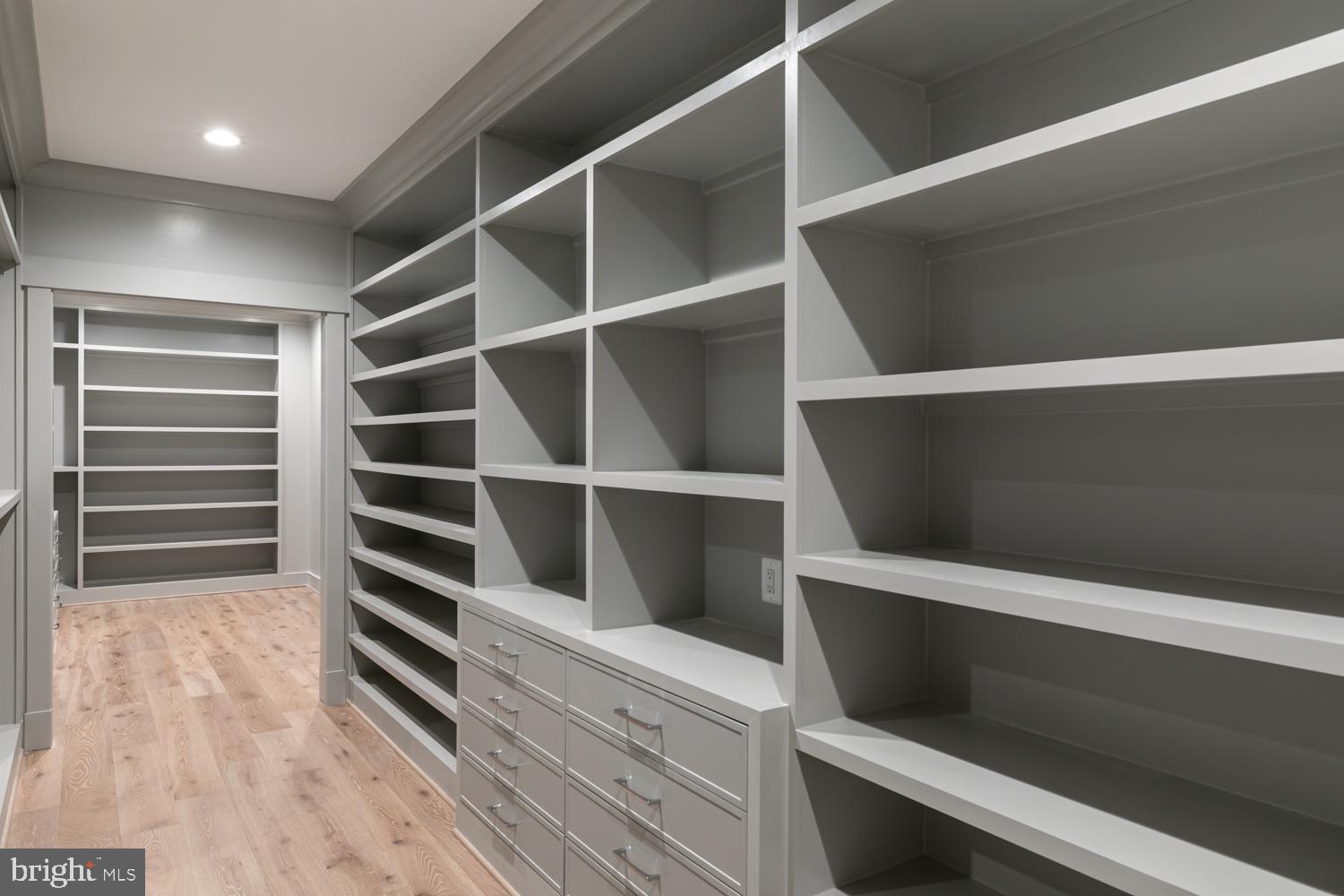 CHESTERBROOK WOODS - Residential