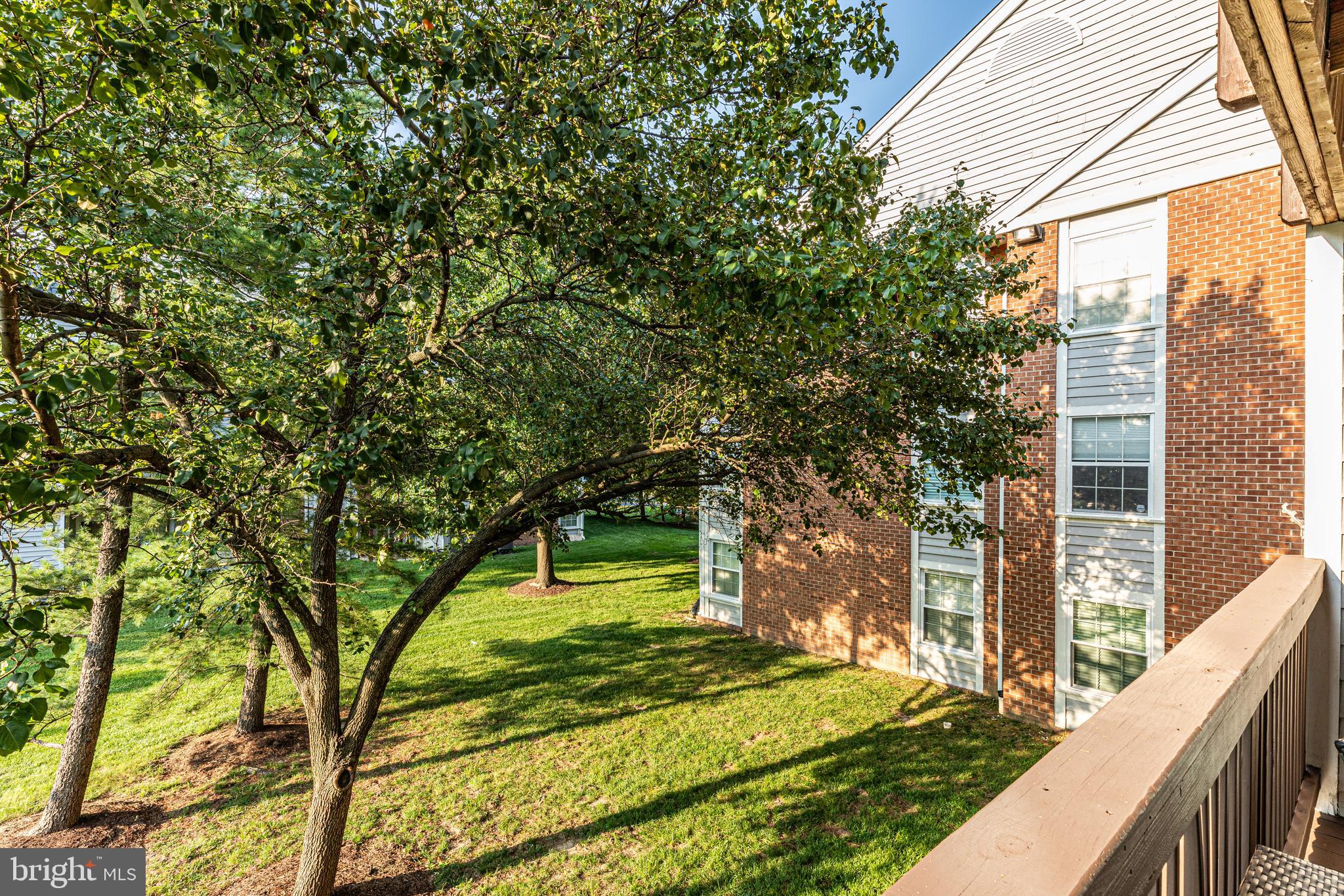 CROMWELL FOUNTAIN - Residential