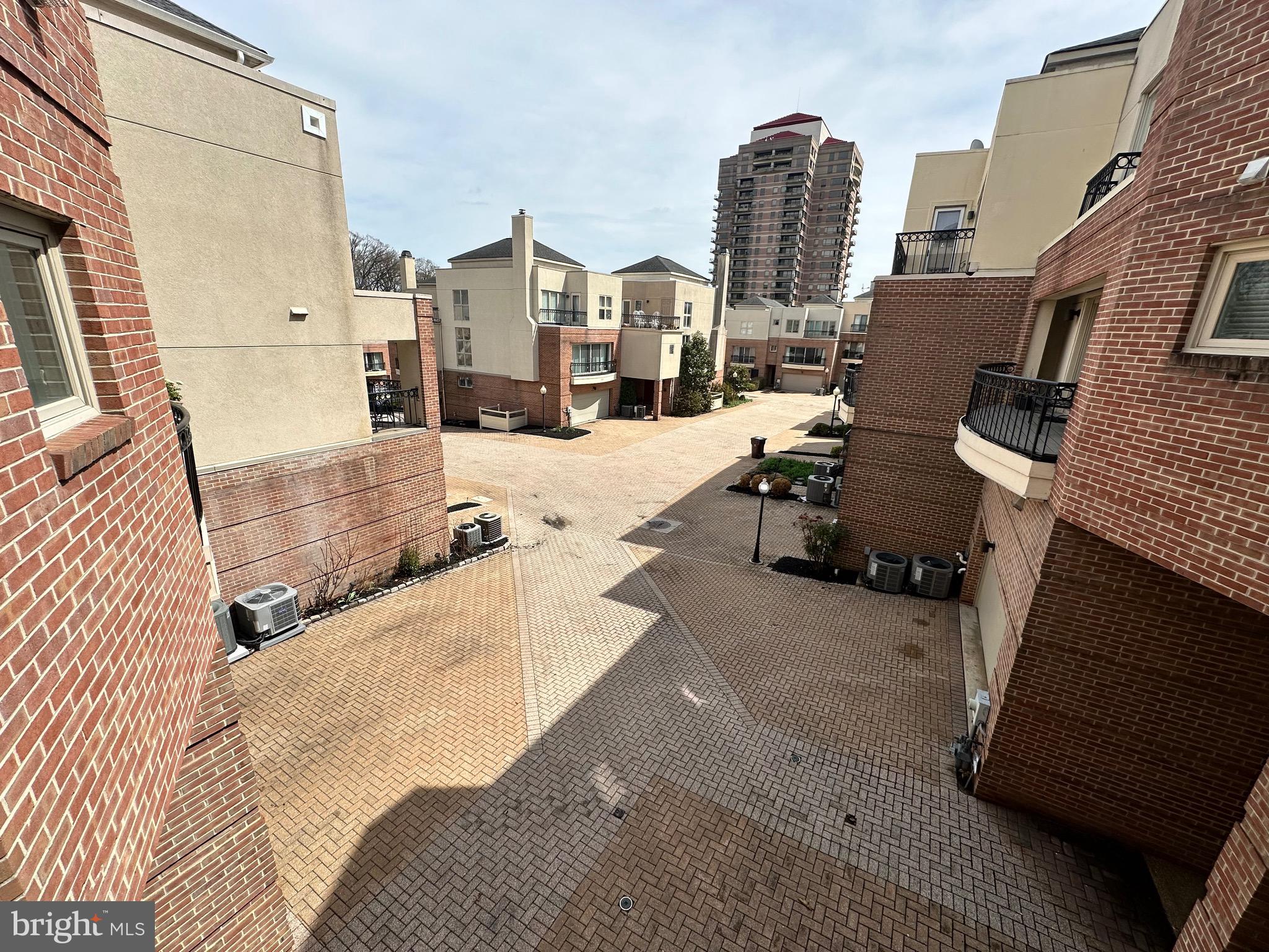 TROLLEY SQUARE - Residential