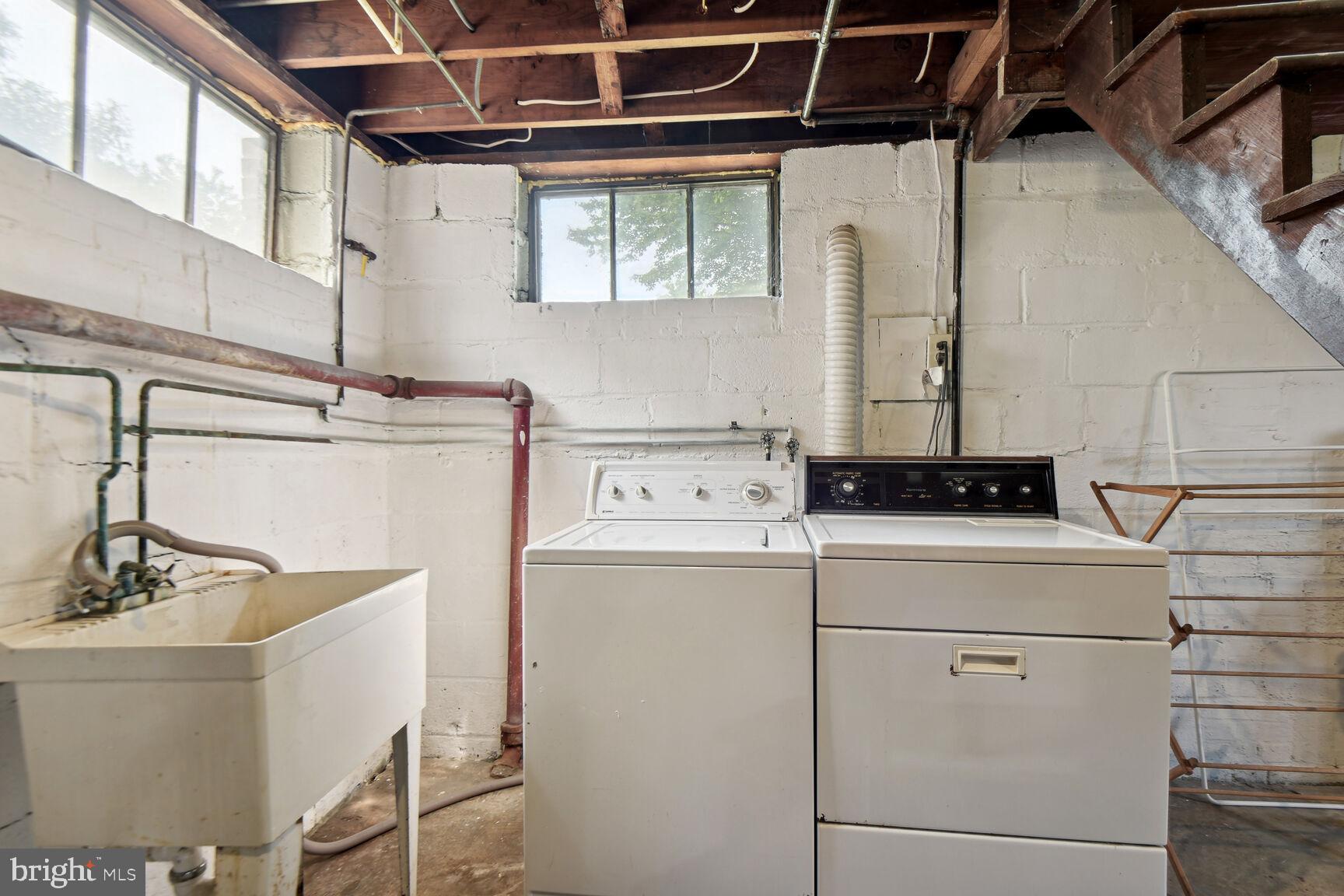 BARCROFT - Residential Lease