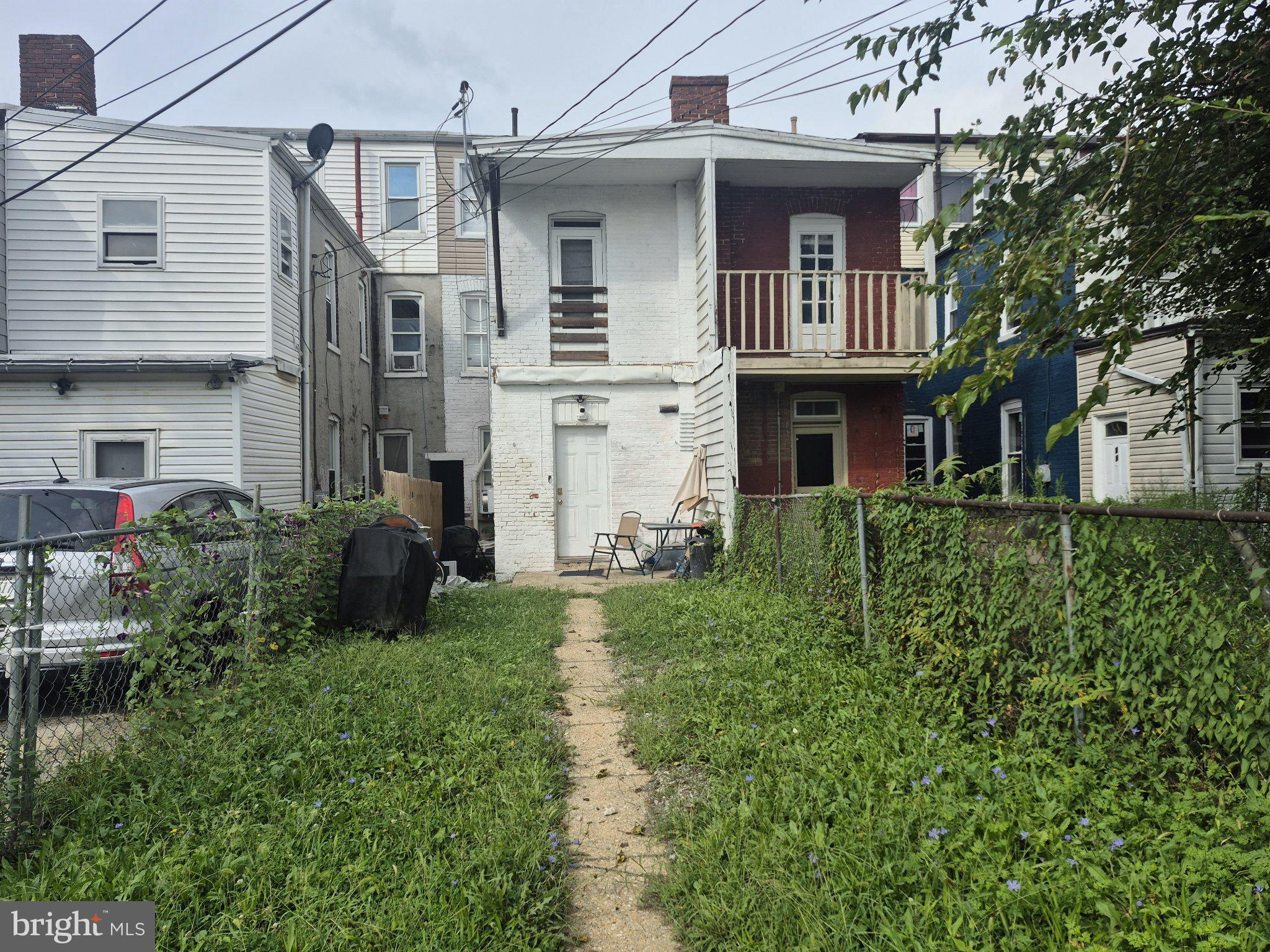 633 MANOR STREET