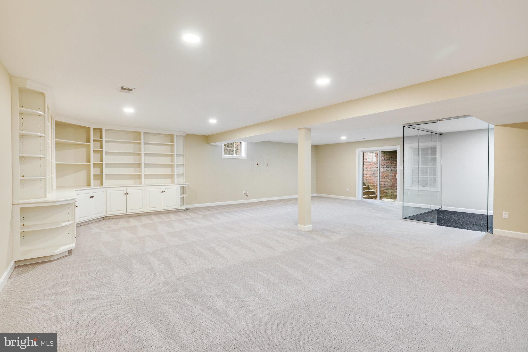 SPRING LAKE - Residential