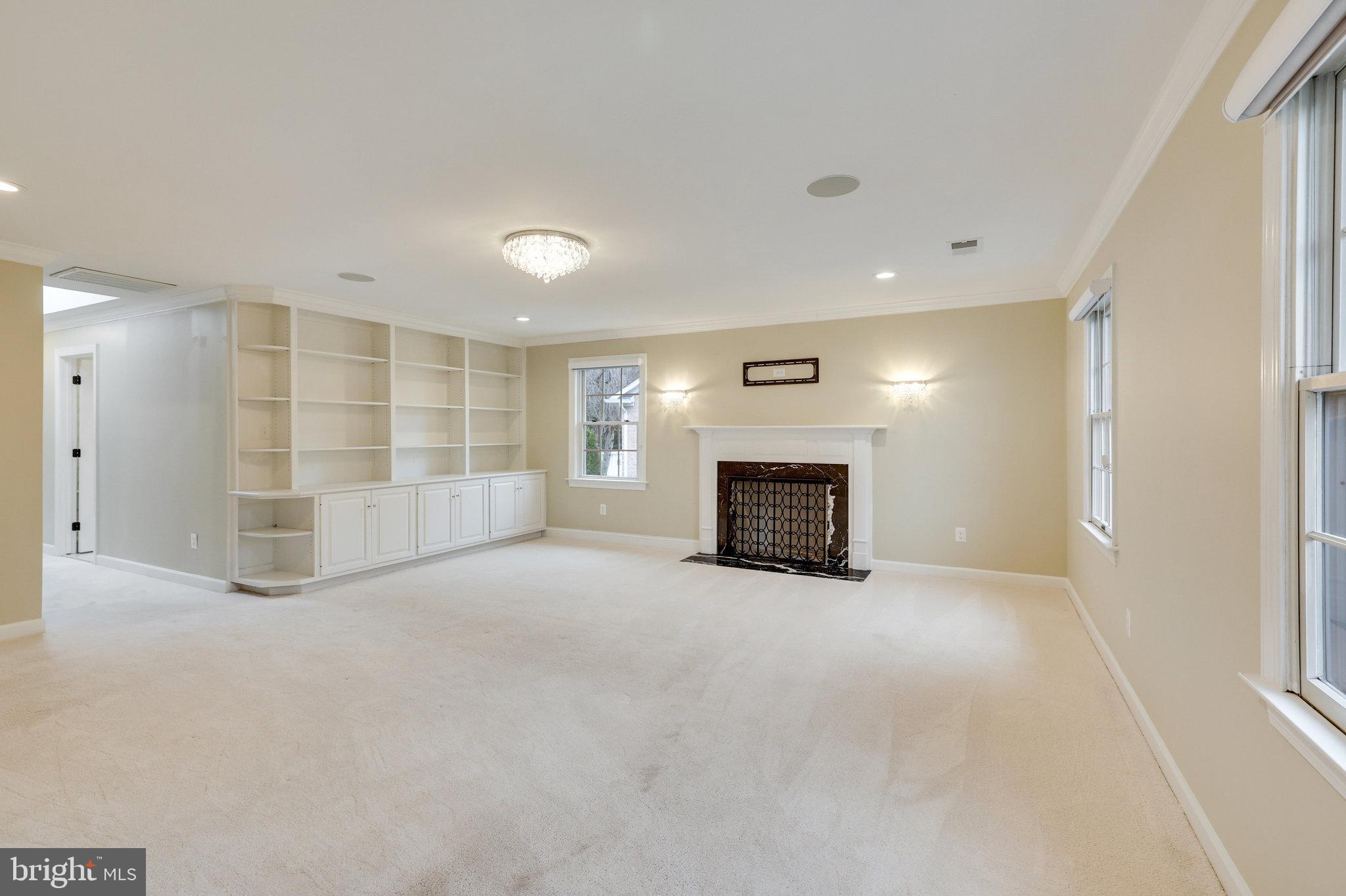 SPRING LAKE - Residential