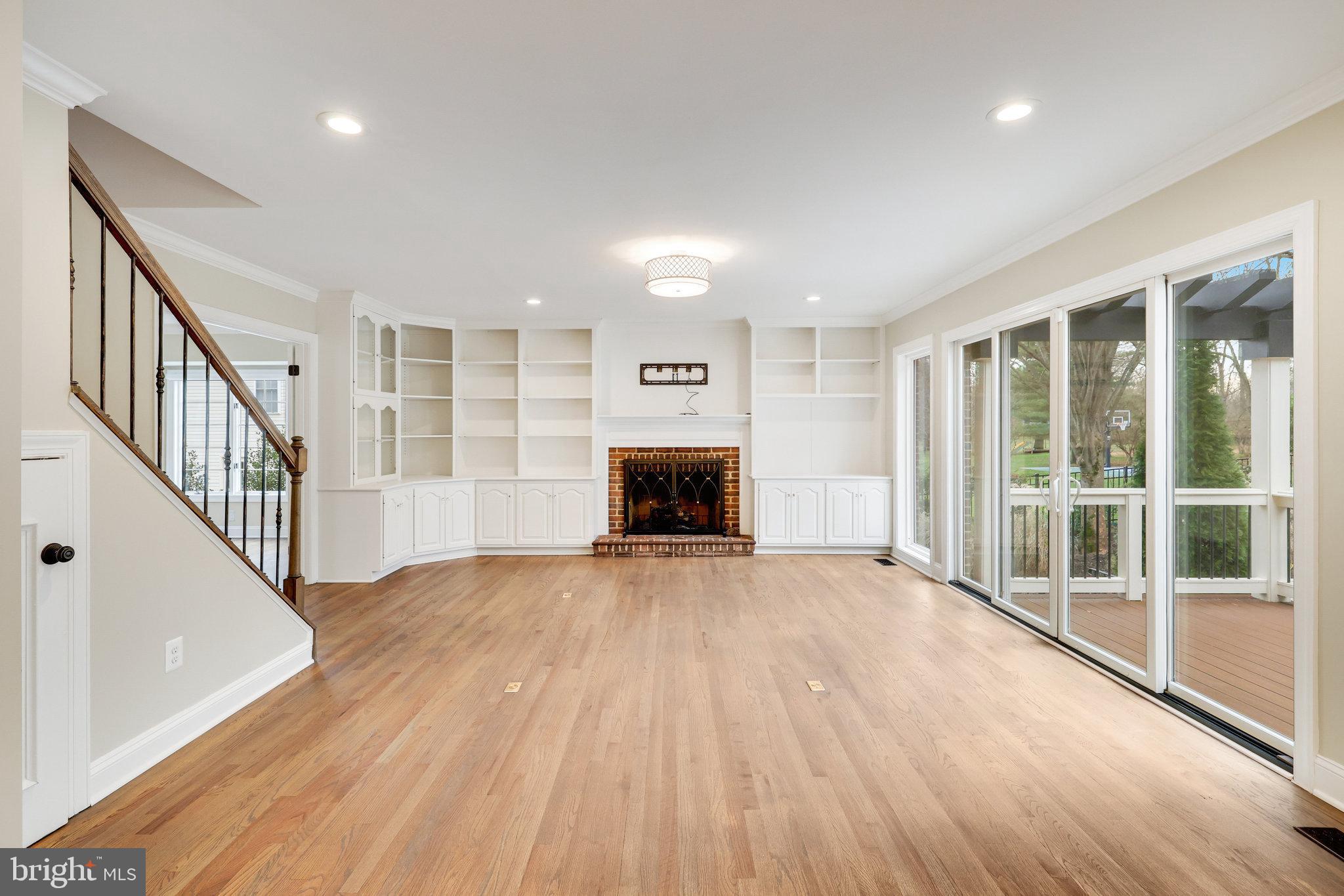 SPRING LAKE - Residential