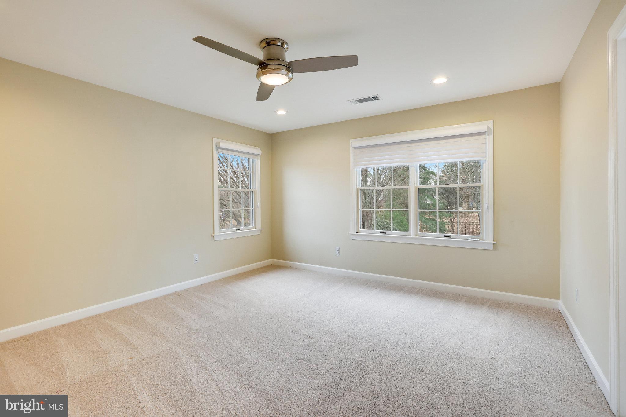 SPRING LAKE - Residential