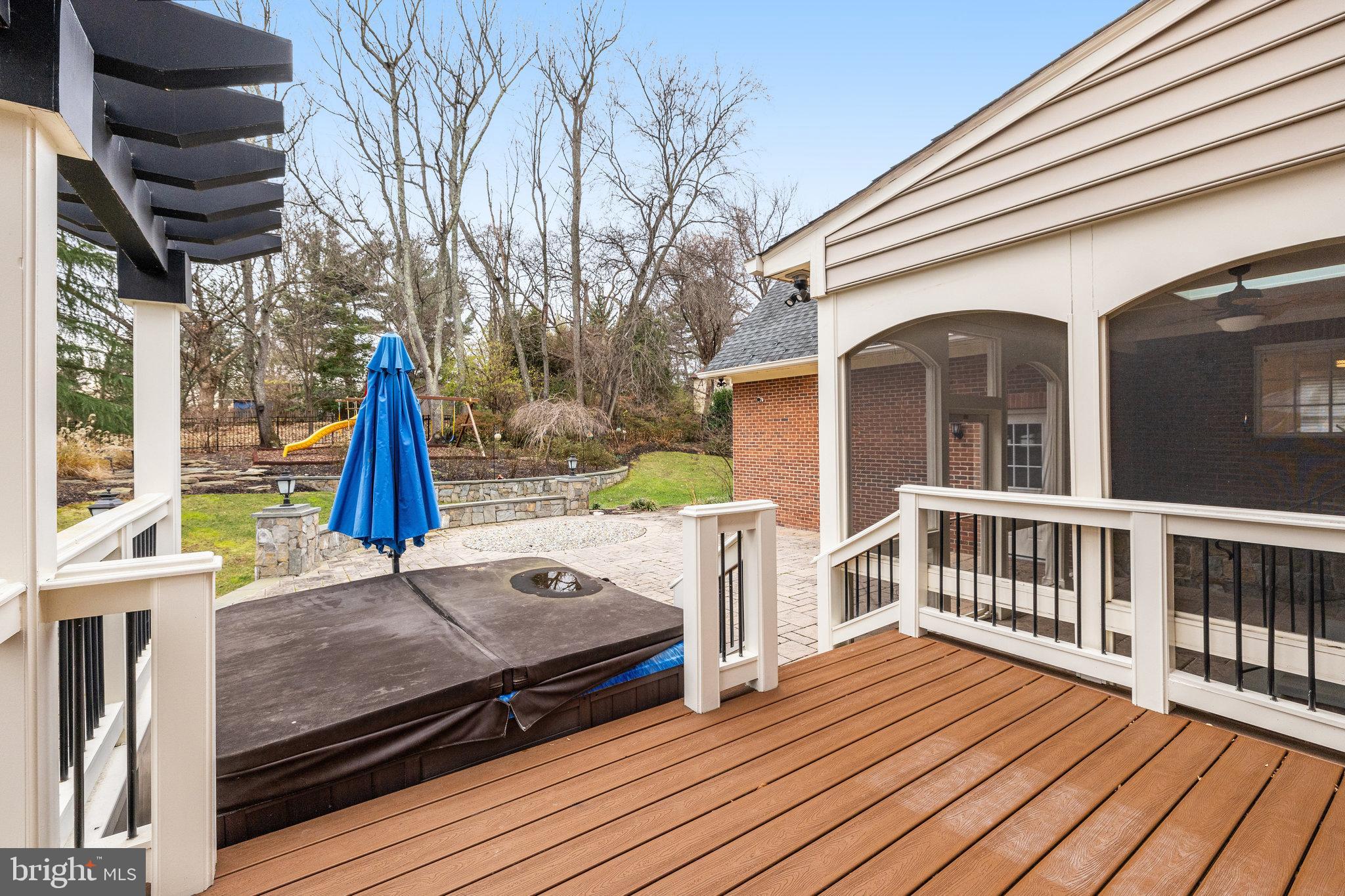 SPRING LAKE - Residential