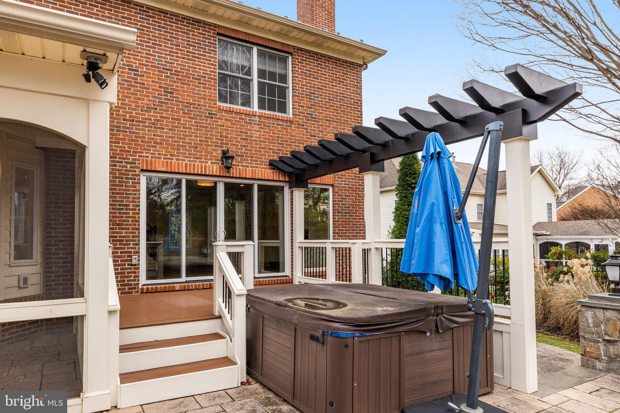 SPRING LAKE - Residential