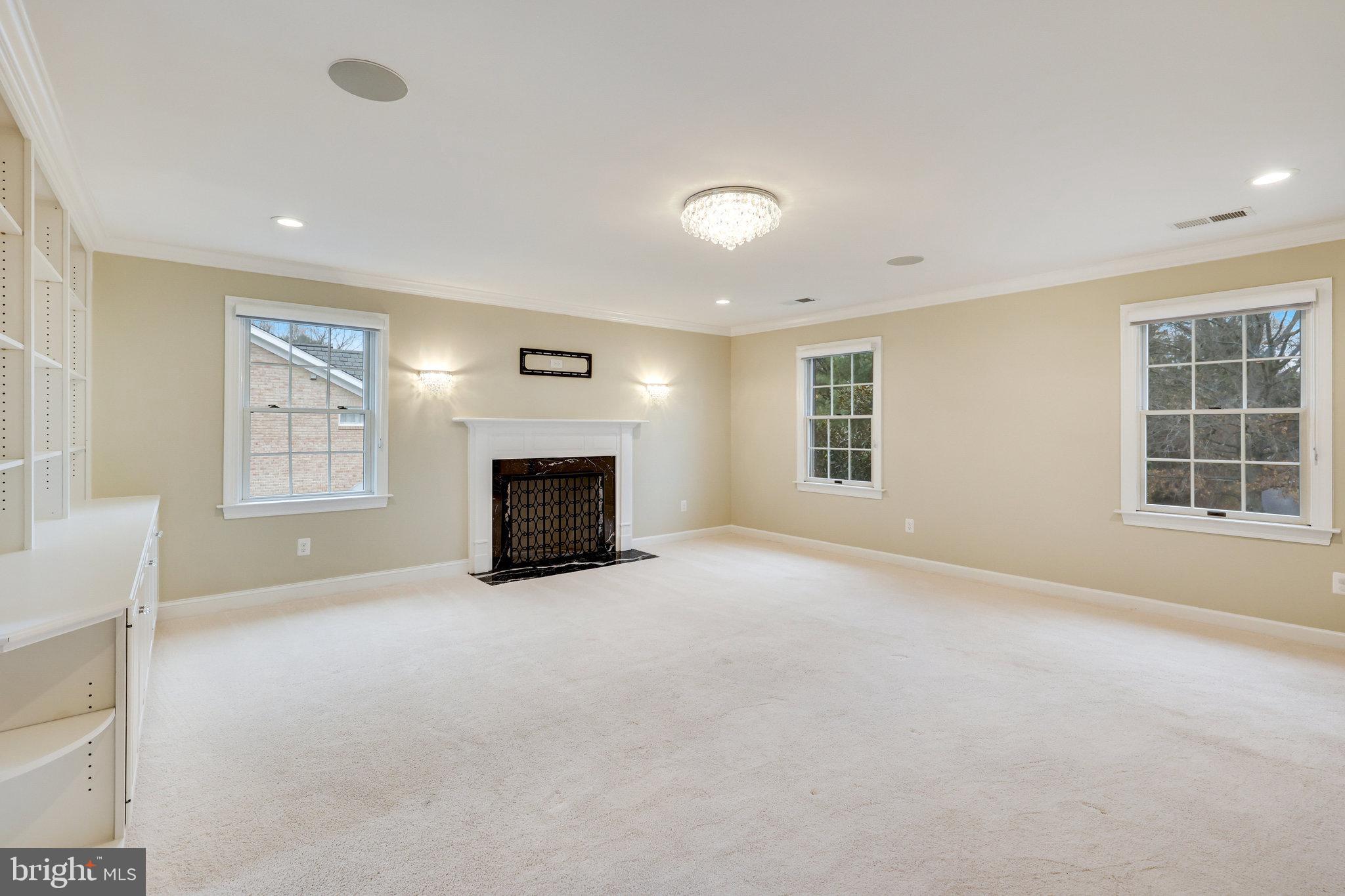 SPRING LAKE - Residential