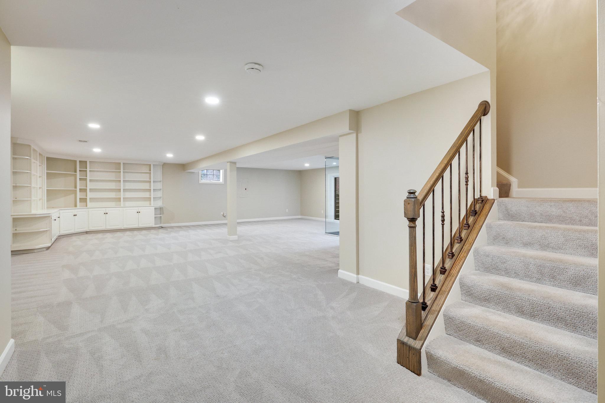 SPRING LAKE - Residential