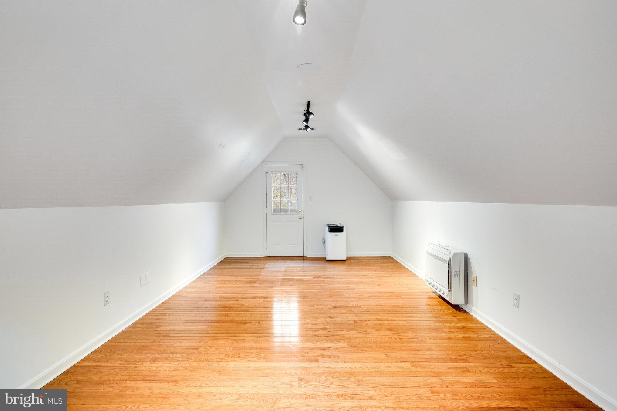 SPRING LAKE - Residential