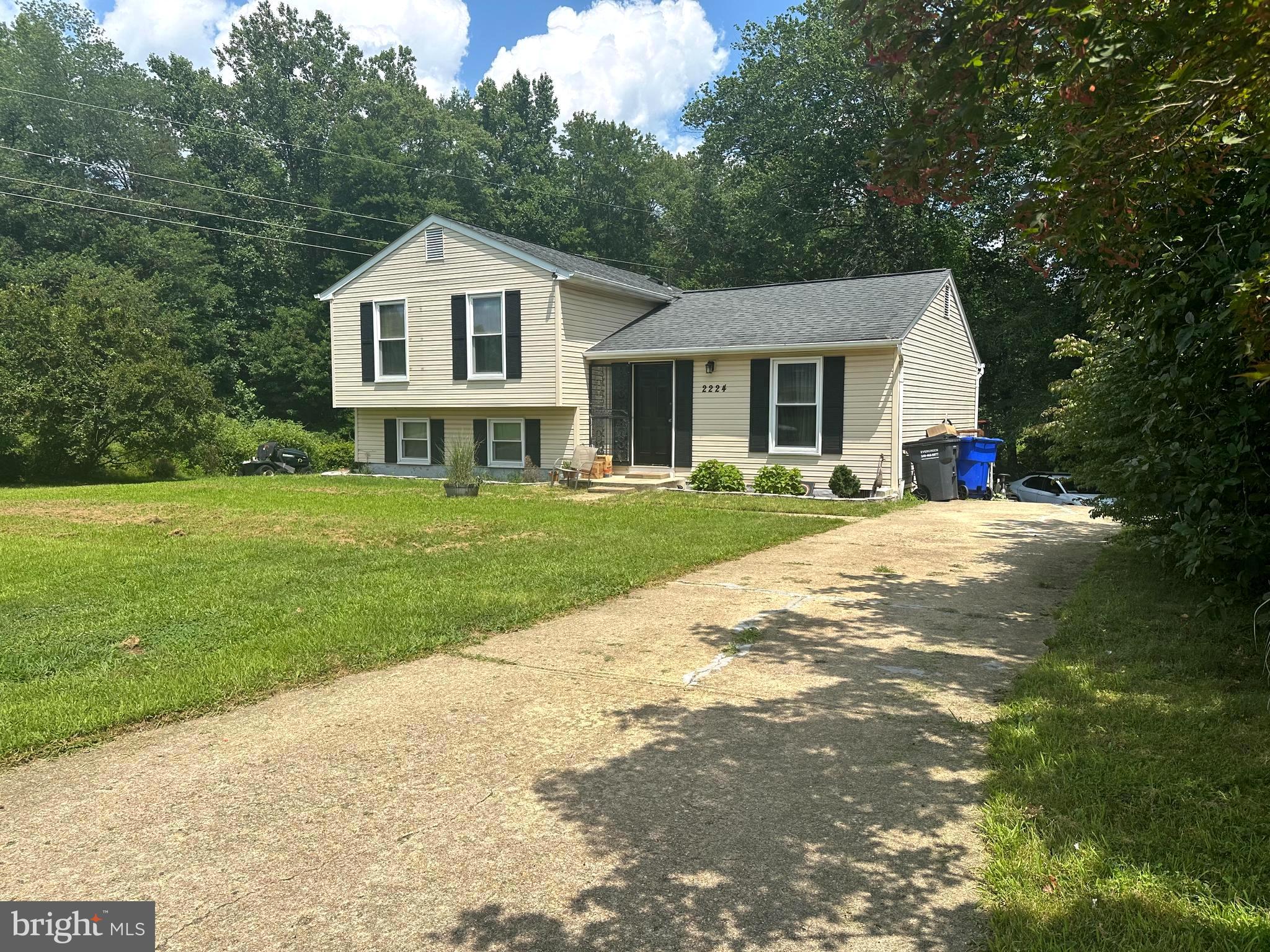 2224 BRIDLE PATH DRIVE