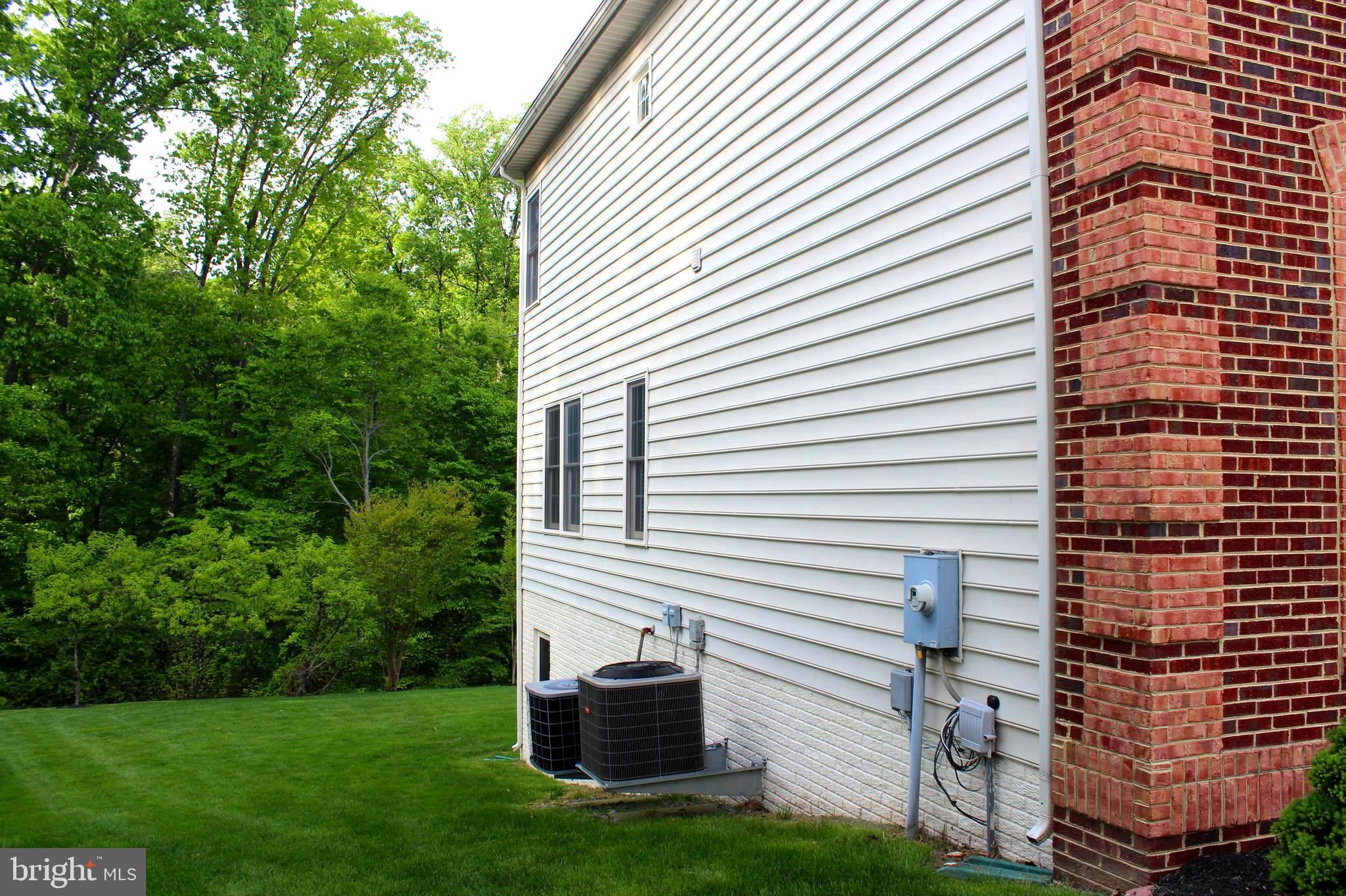 NORTH POTOMAC - Residential