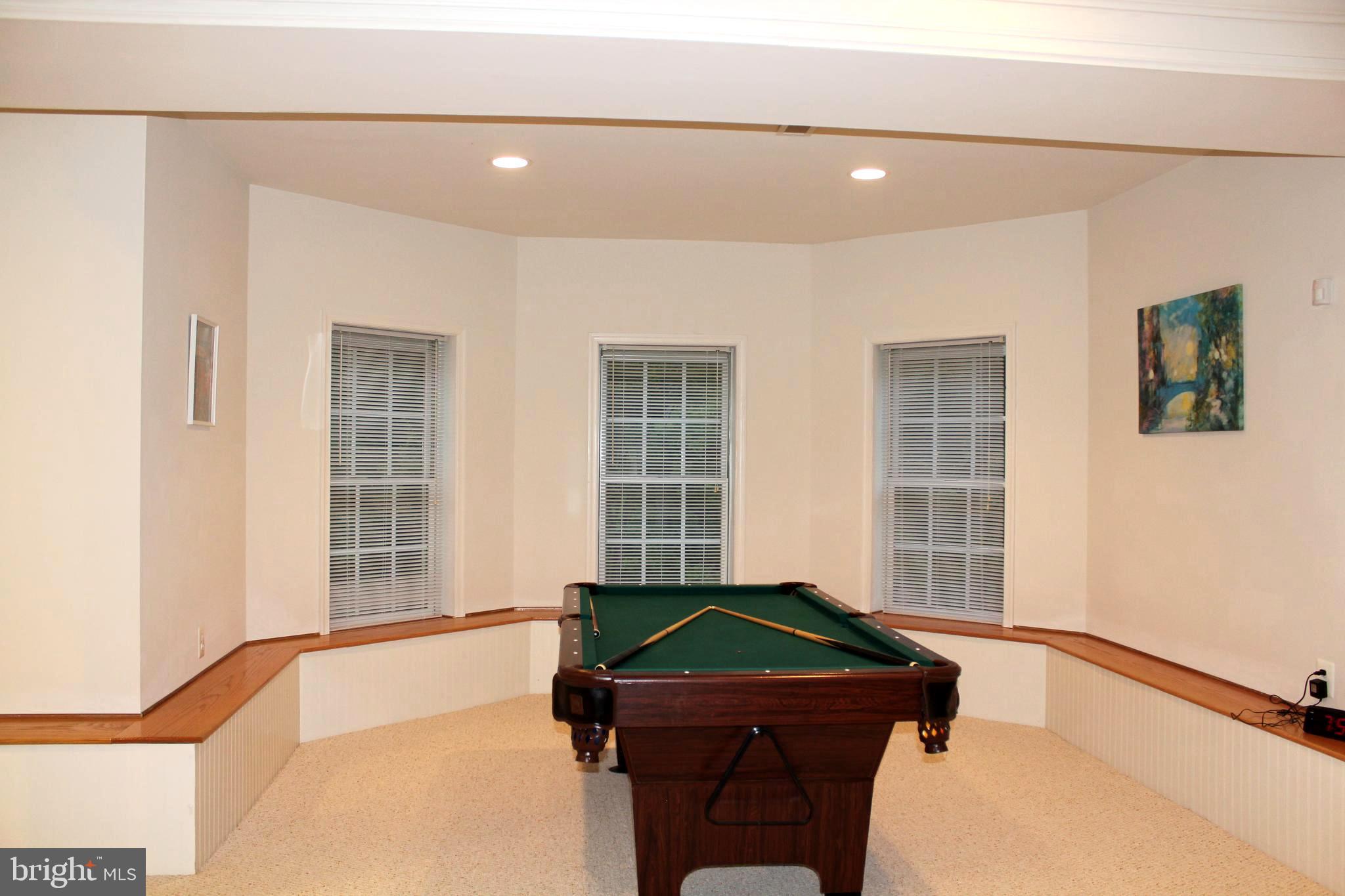 NORTH POTOMAC - Residential