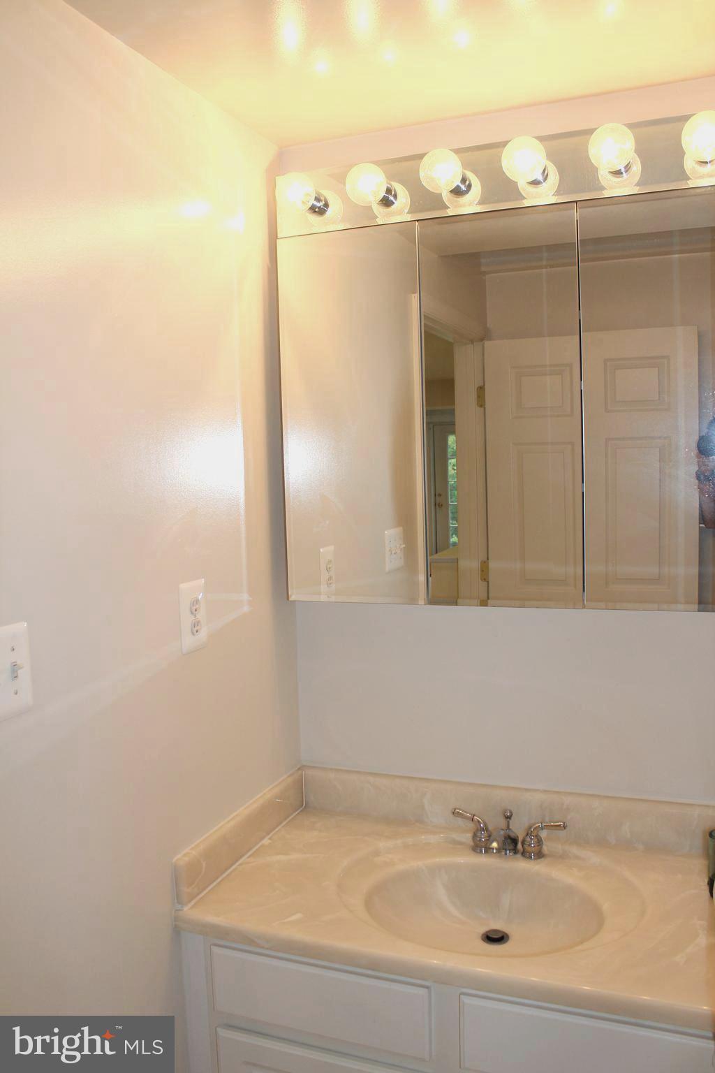 NORTH POTOMAC - Residential