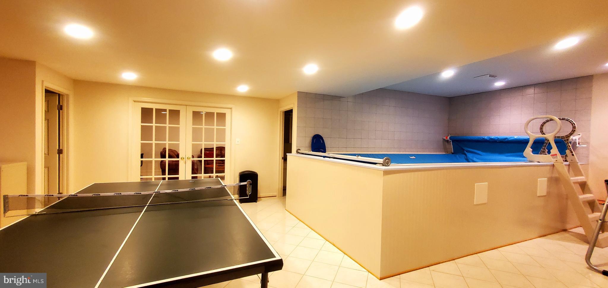 NORTH POTOMAC - Residential