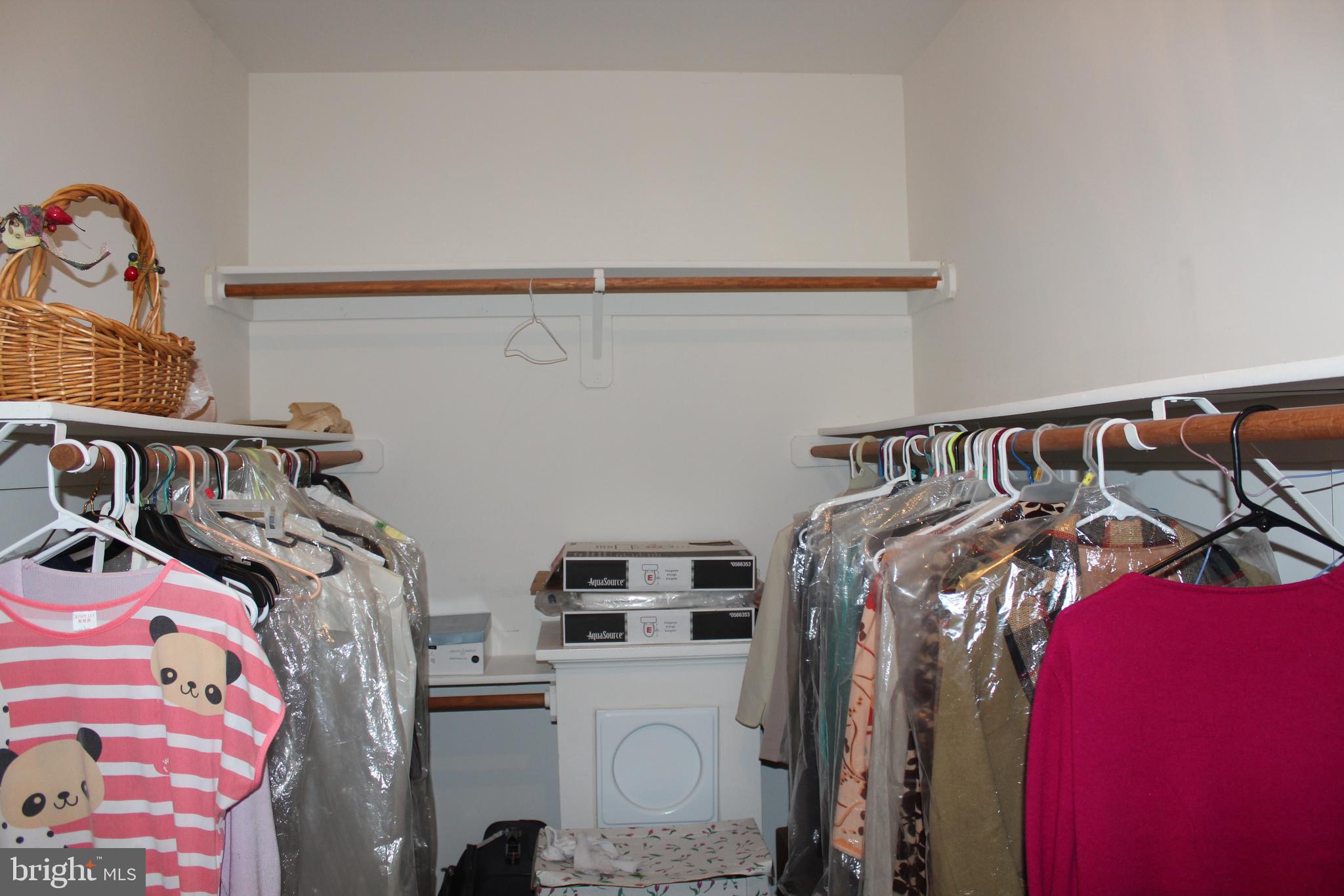 NORTH POTOMAC - Residential