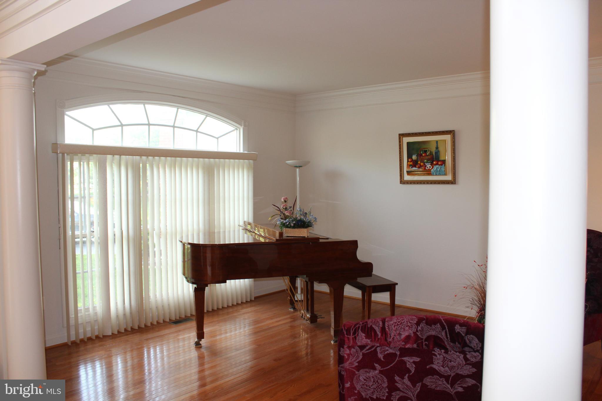 NORTH POTOMAC - Residential