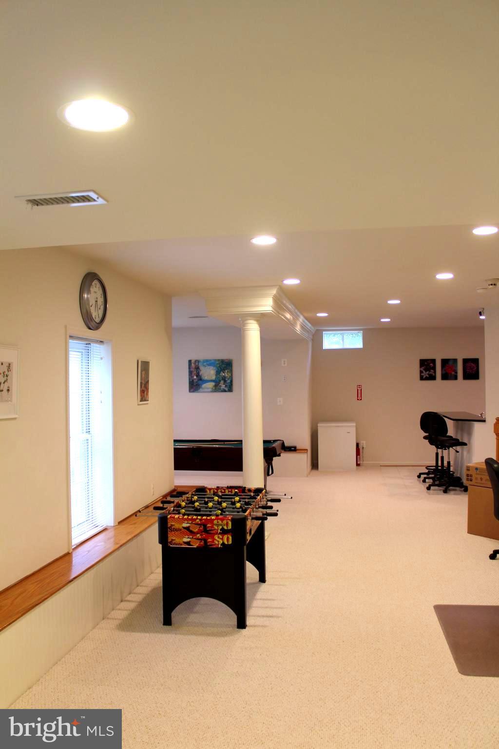 NORTH POTOMAC - Residential