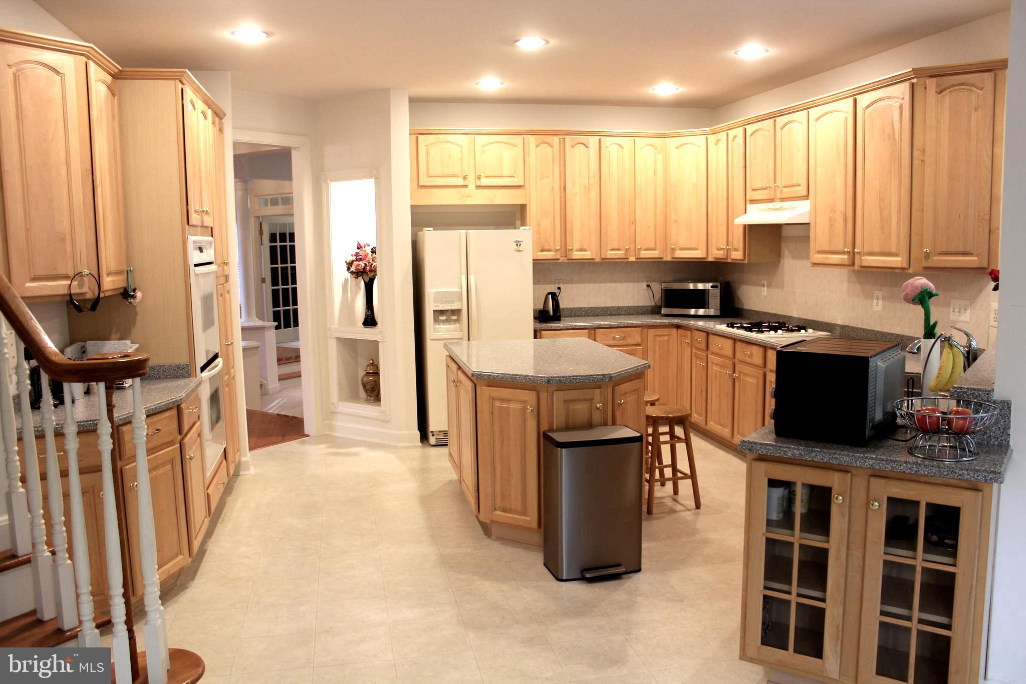 NORTH POTOMAC - Residential