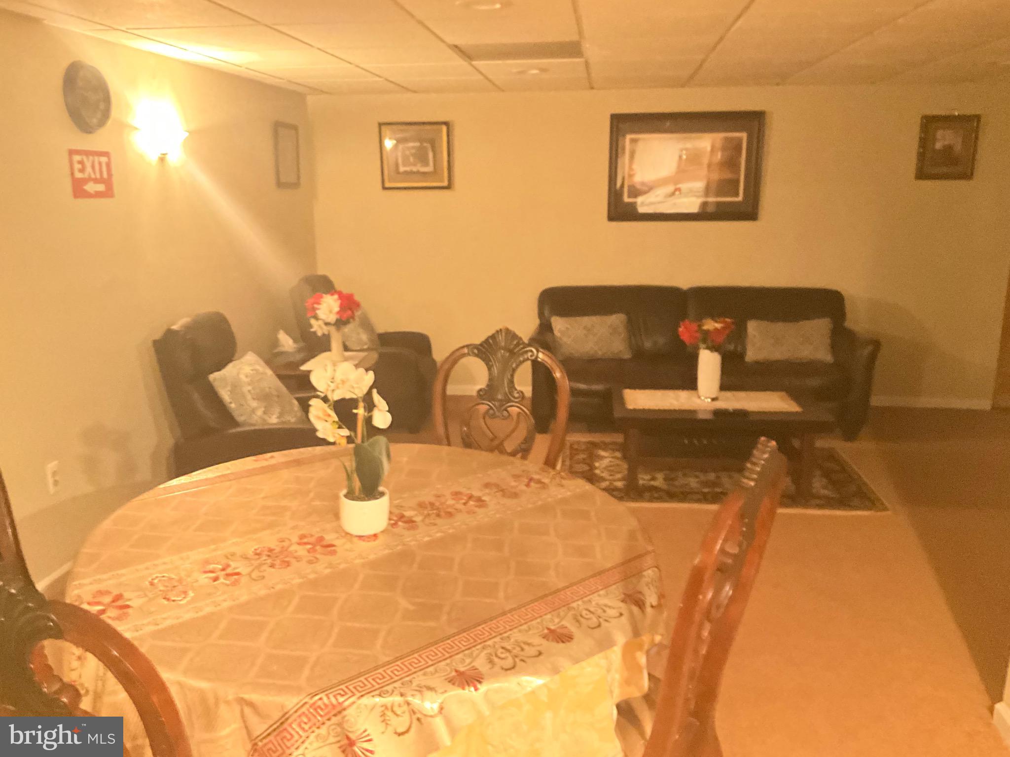 CLINTON VIEW - Residential Lease